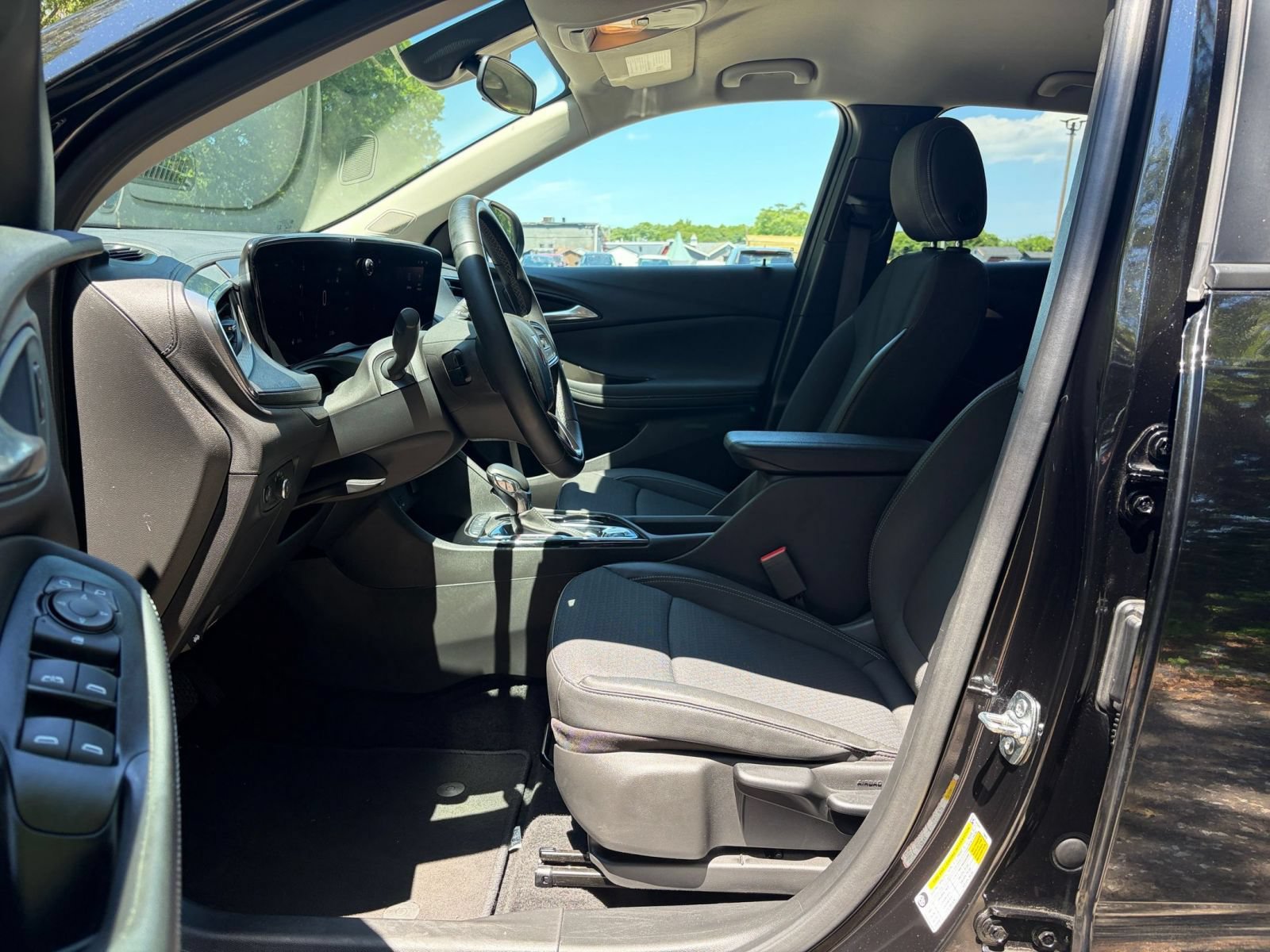 Thumbnail: 2025 Buick Encore GX - 25