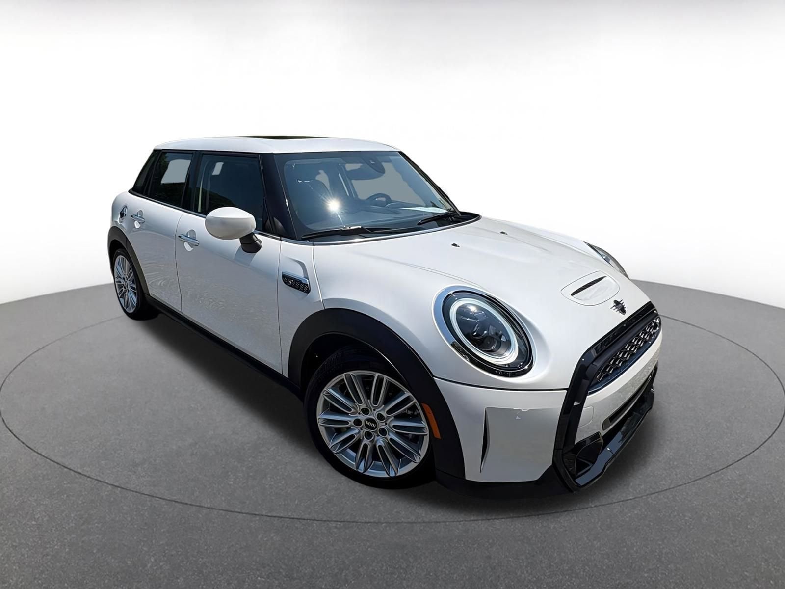 Thumbnail: 2024 MINI Cooper Hardtop - 1
