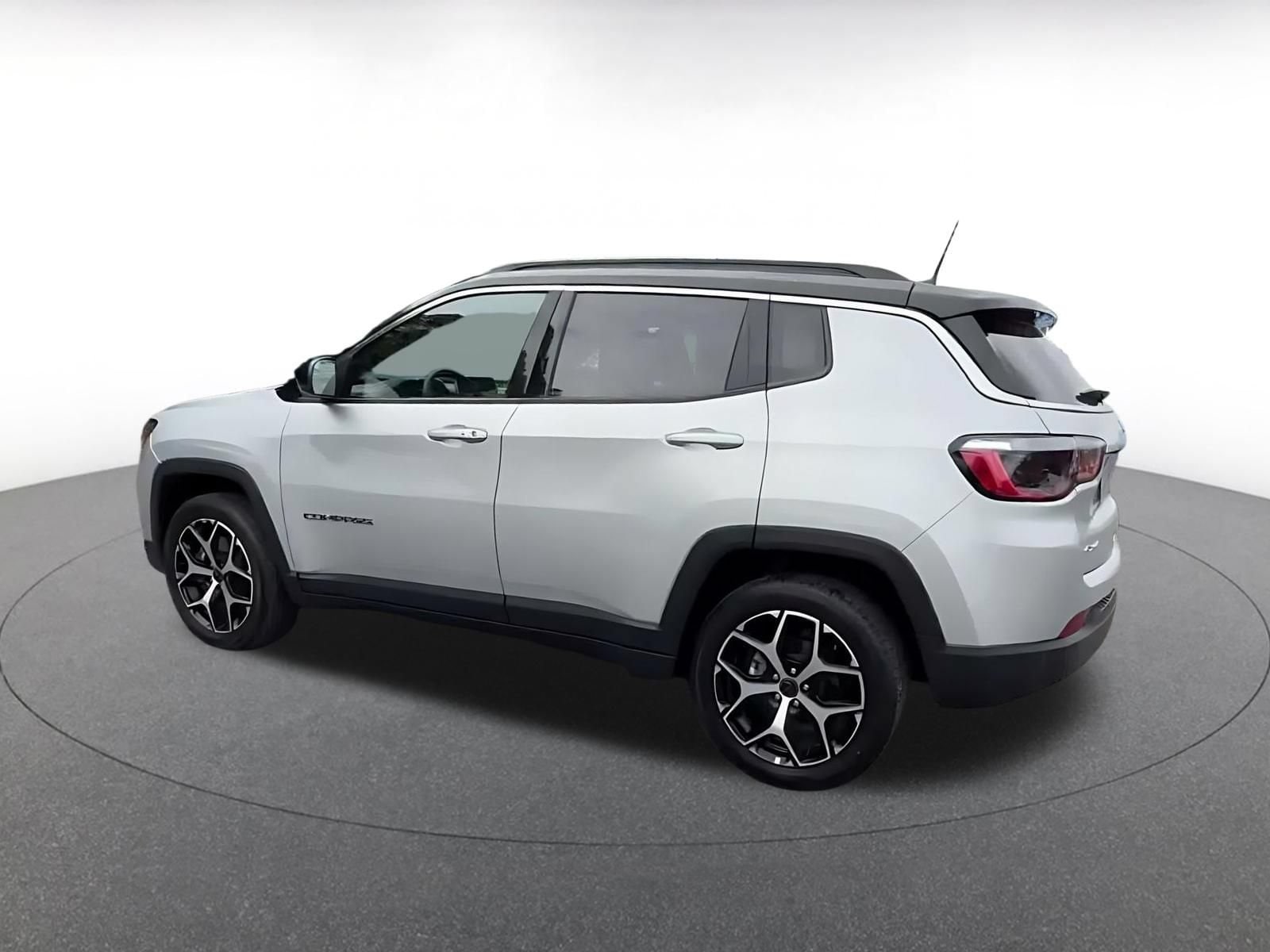 Thumbnail: 2025 Jeep Compass - 9