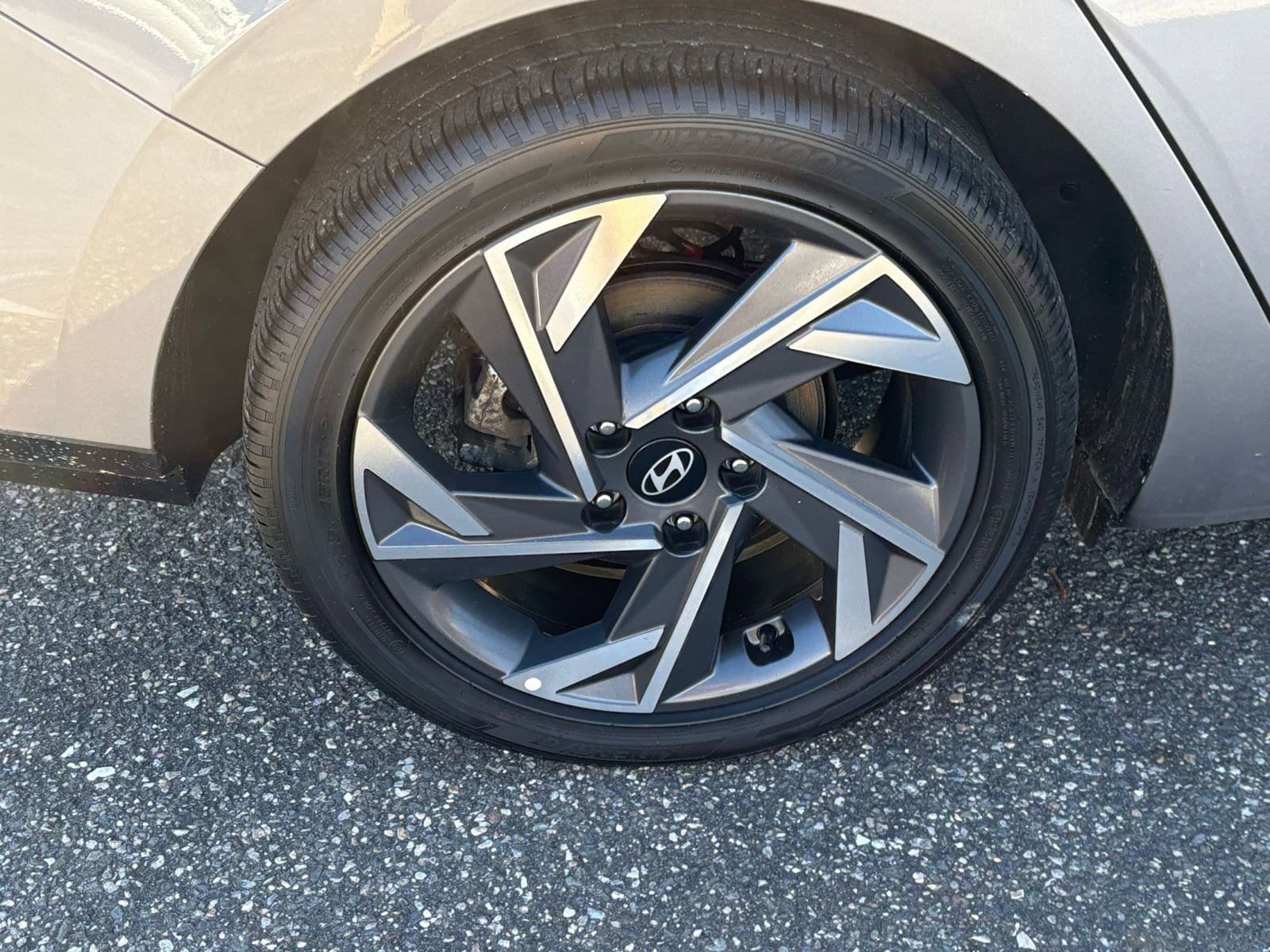 Thumbnail: 2025 Hyundai Elantra - 25