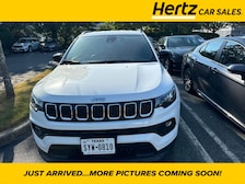 2023 Jeep Compass Latitude -
                Smithtown, NY