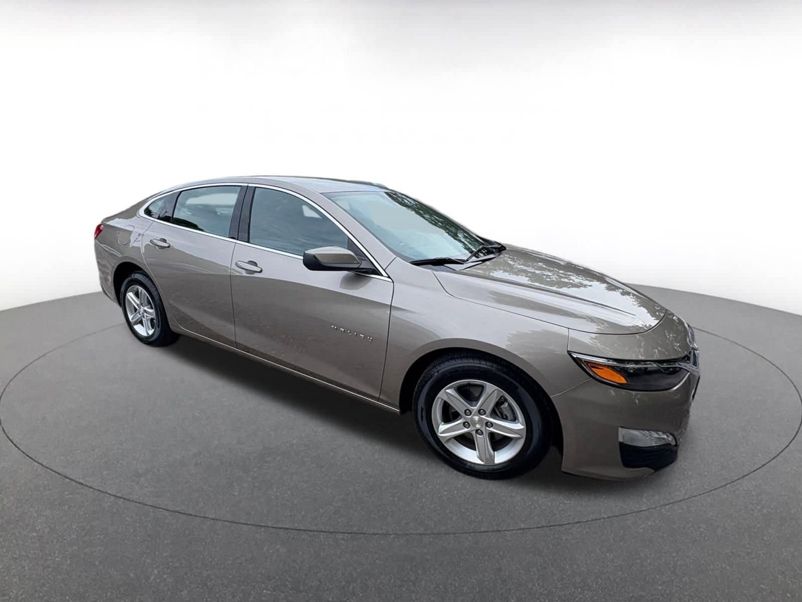 Thumbnail: 2023 Chevrolet Malibu - 1