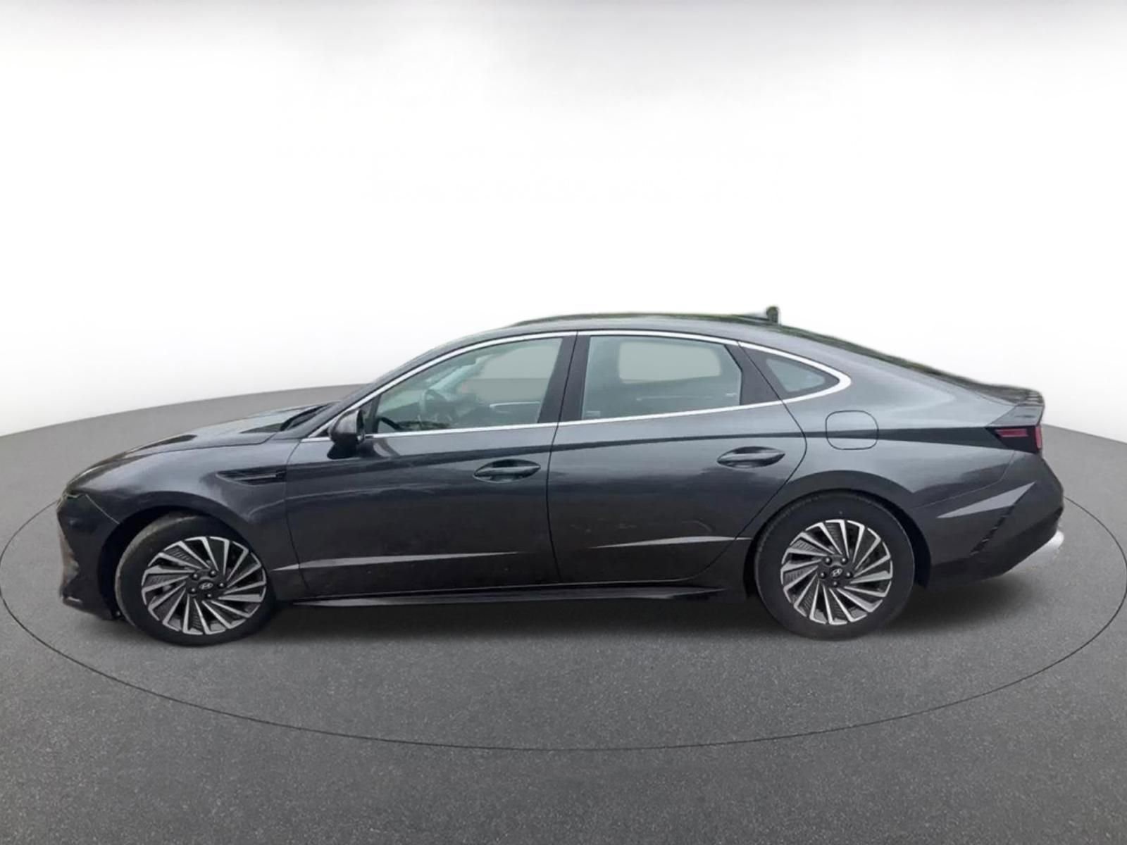 Thumbnail: 2025 Hyundai Sonata - 9