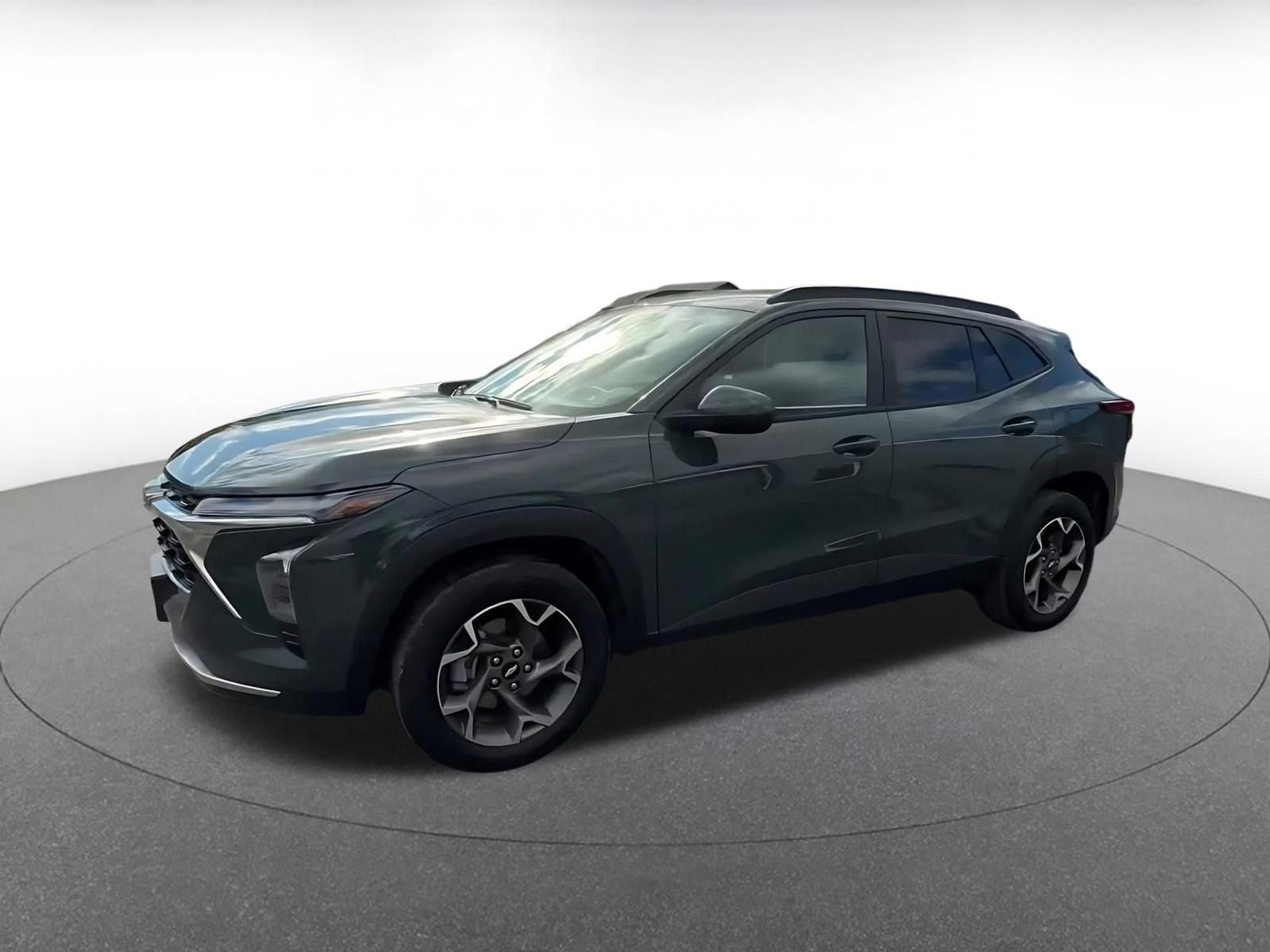 Thumbnail: 2025 Chevrolet Trax - 8