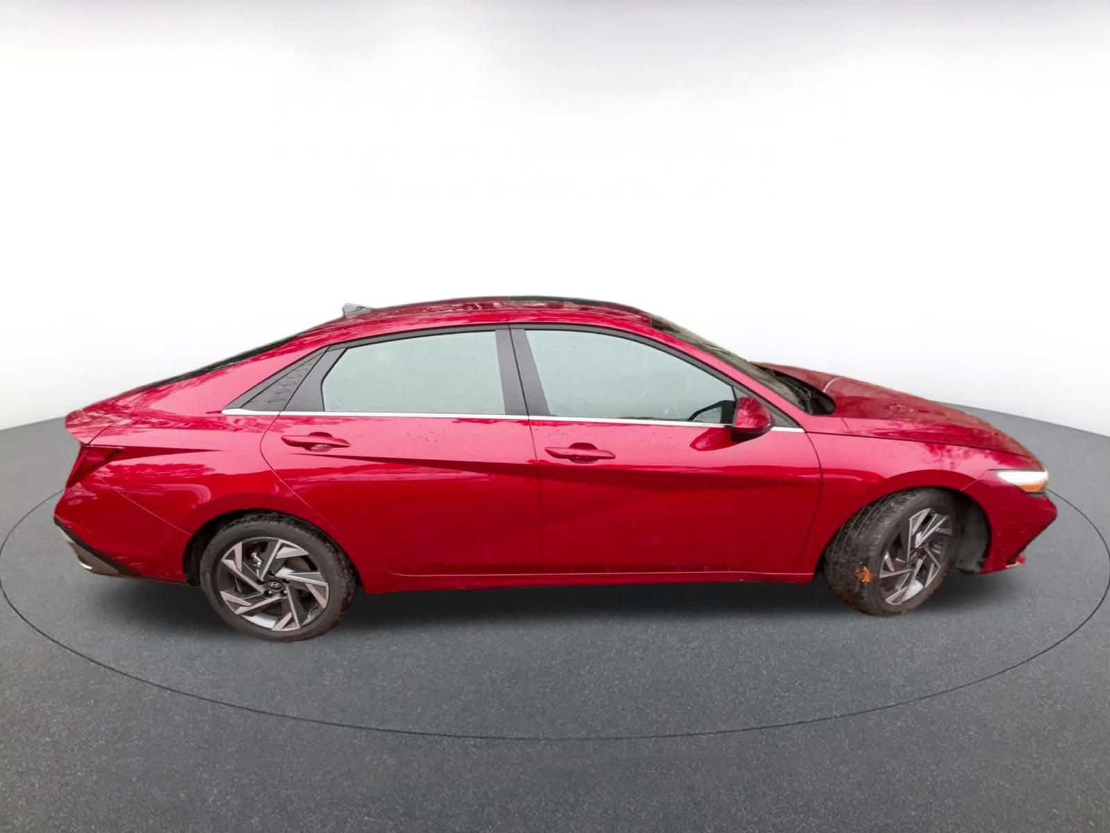 Thumbnail: 2025 Hyundai Elantra - 16