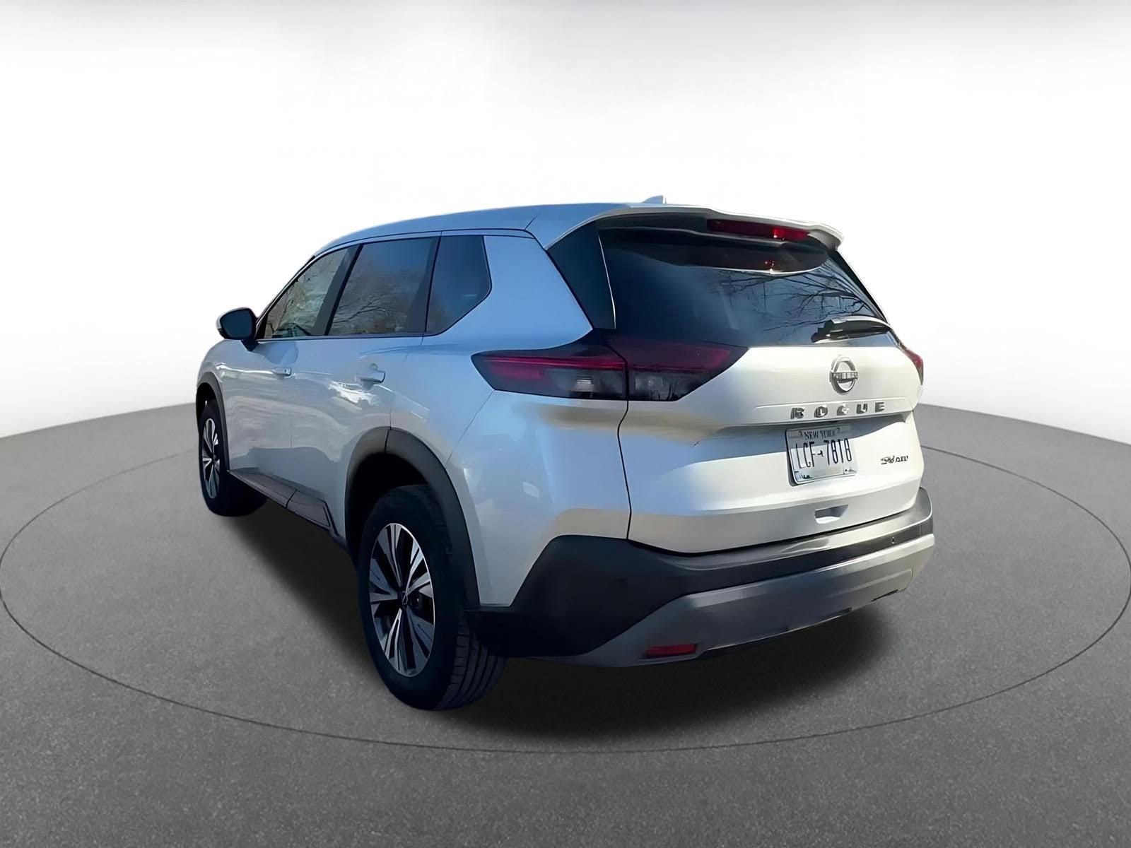 Thumbnail: 2023 Nissan Rogue - 11