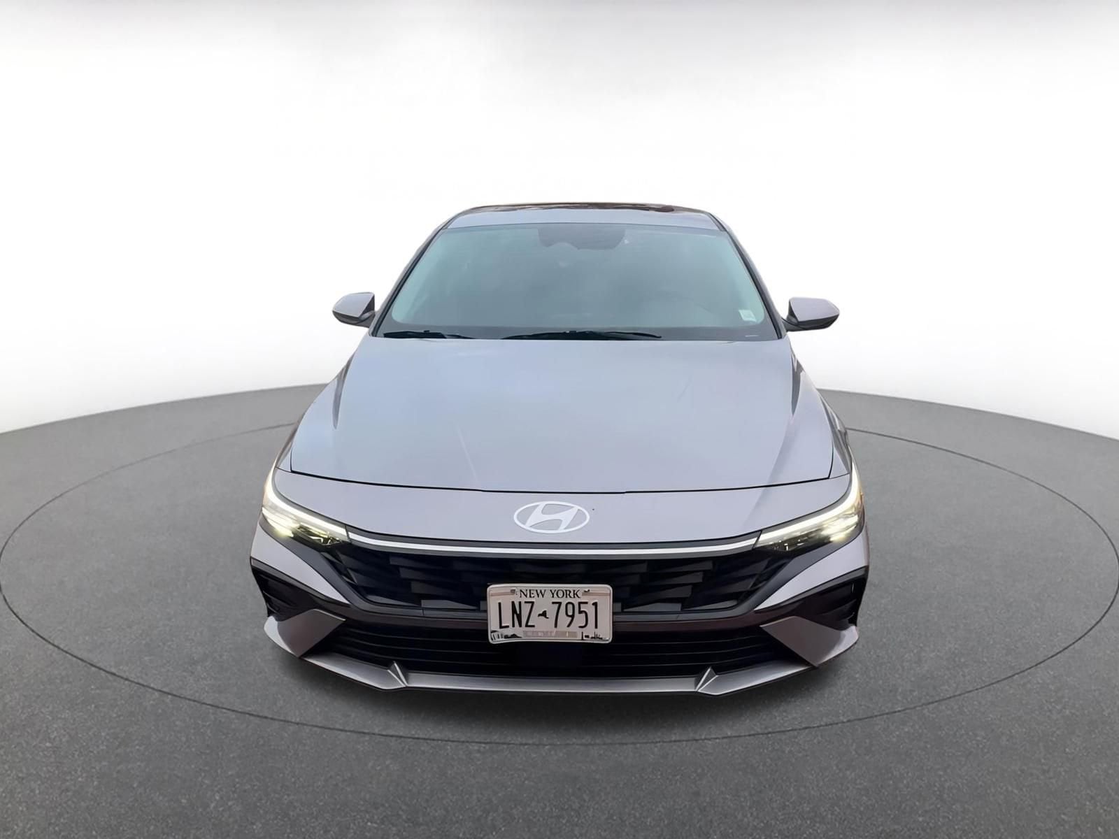 Thumbnail: 2025 Hyundai Elantra - 4