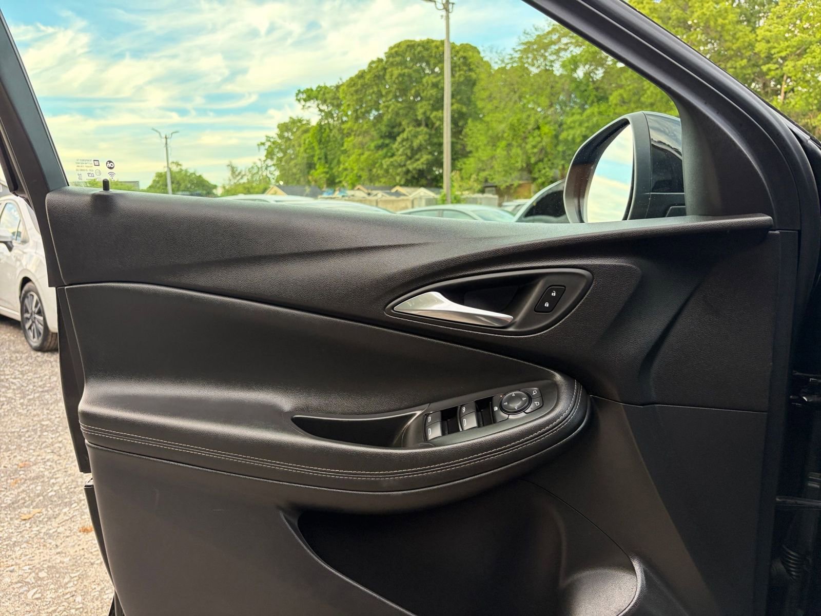 Thumbnail: 2025 Buick Encore GX - 18