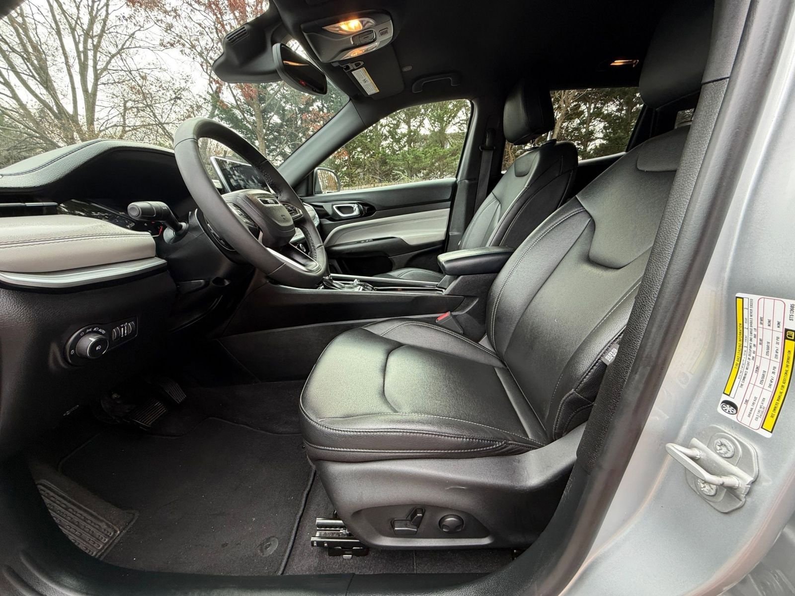 Thumbnail: 2025 Jeep Compass - 27