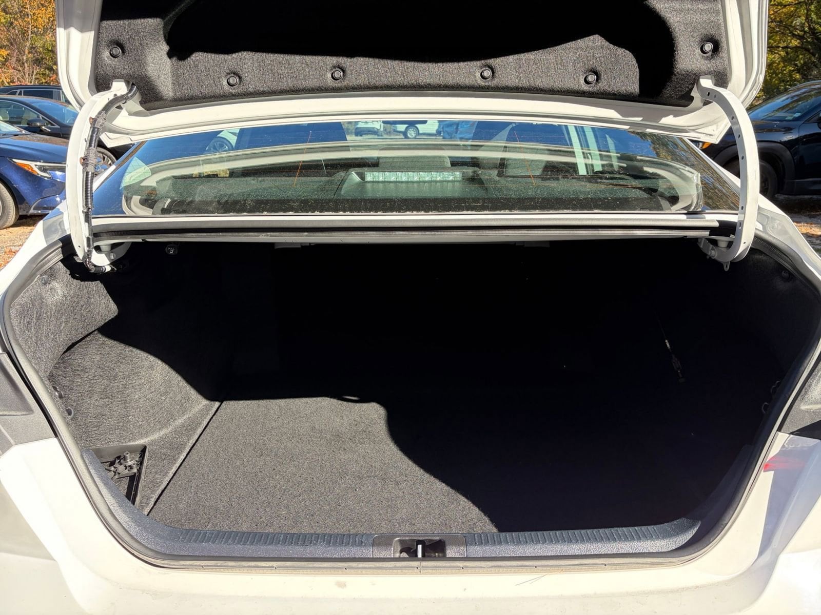 Thumbnail: 2025 Toyota Camry - 30