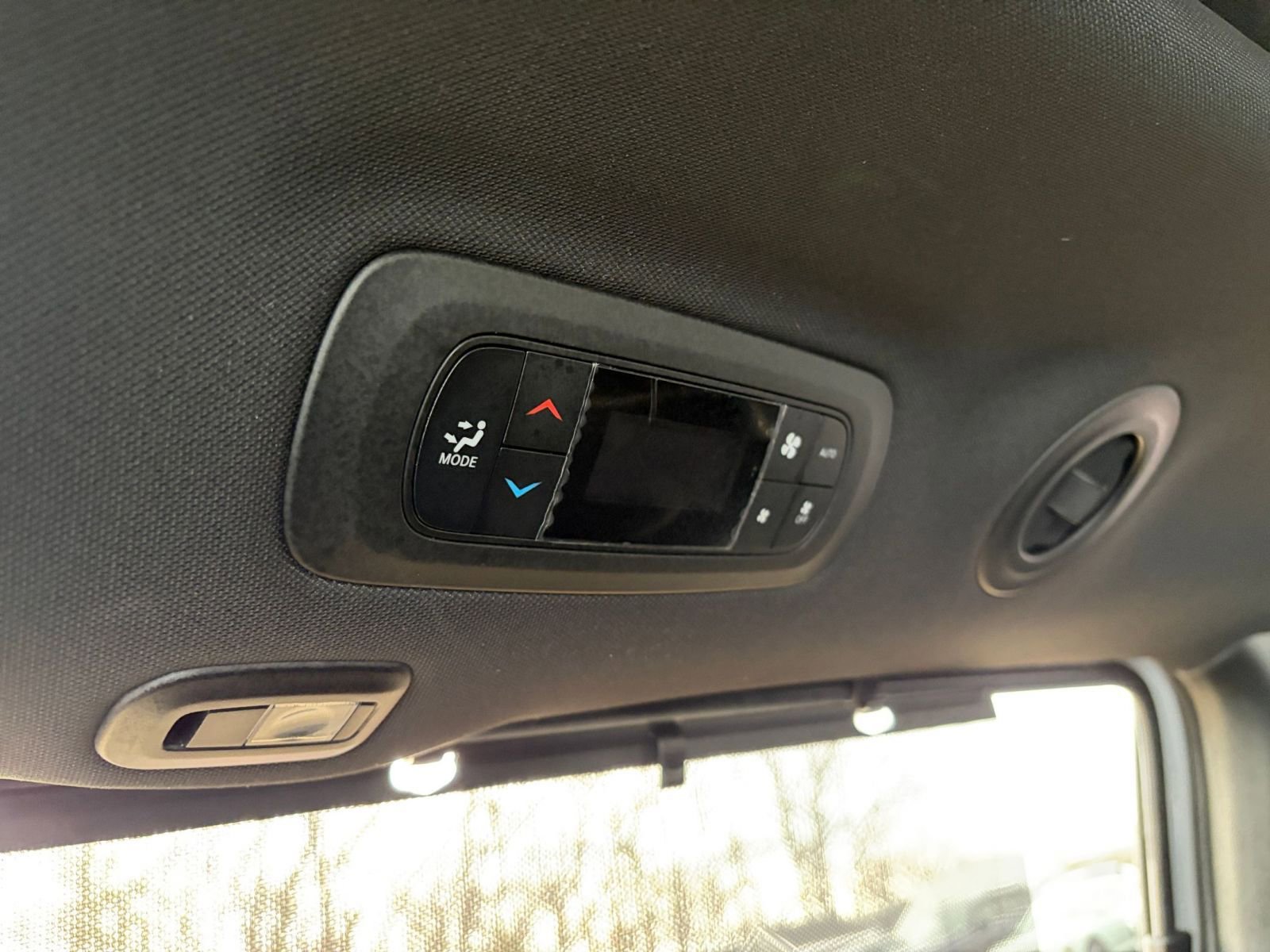 Thumbnail: 2025 Chrysler Pacifica - 24