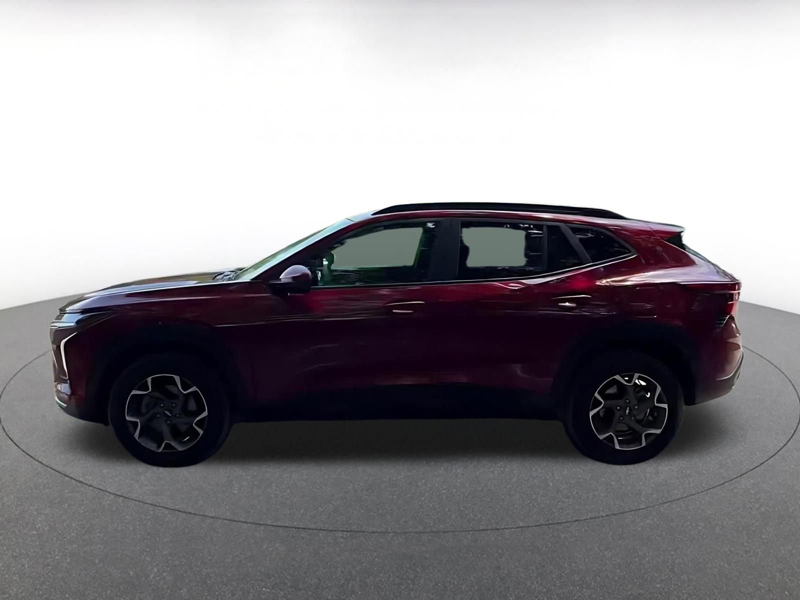 Thumbnail: 2025 Chevrolet Trax - 8