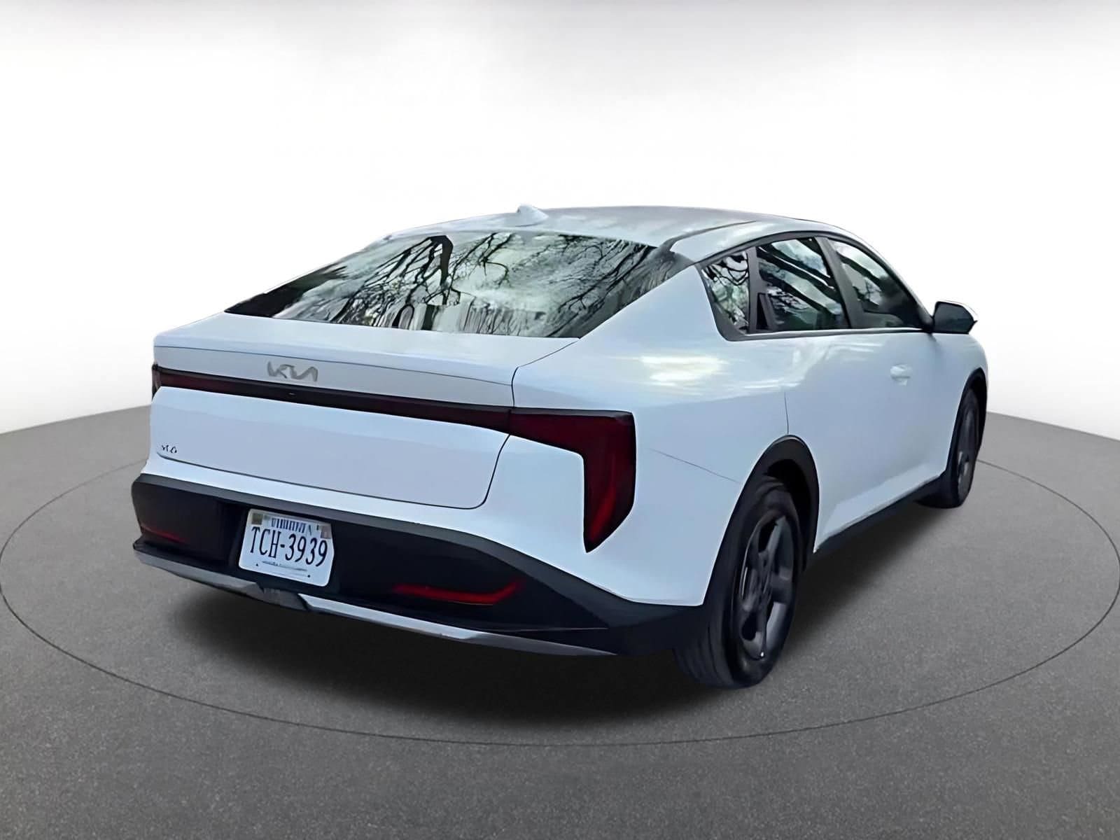Thumbnail: 2025 Kia K4 - 10