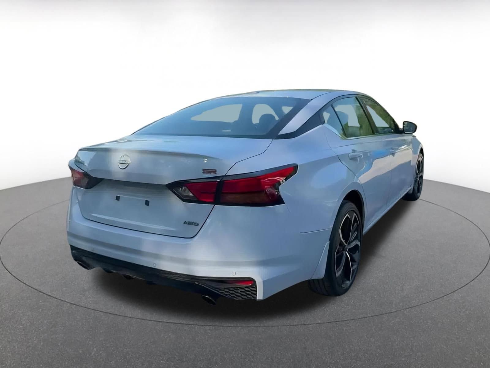 2024 Nissan Altima SR 13