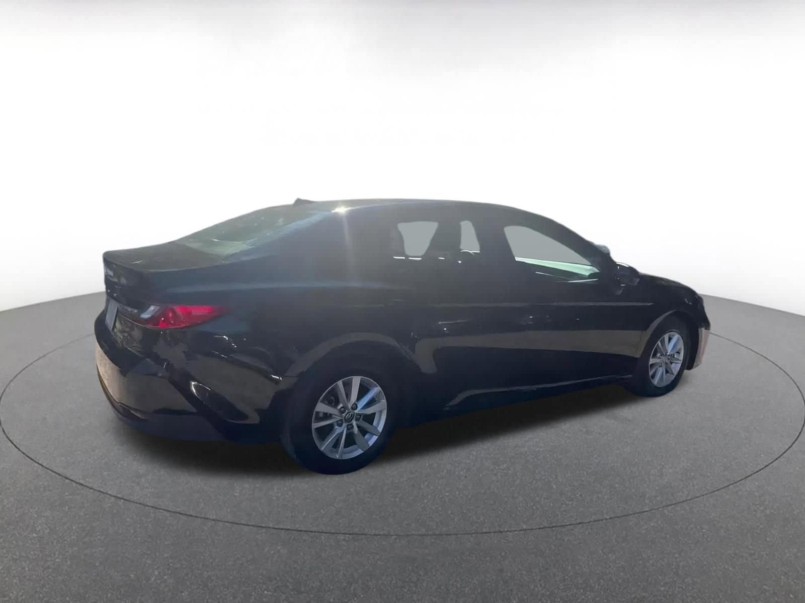 Thumbnail: 2025 Toyota Camry - 15