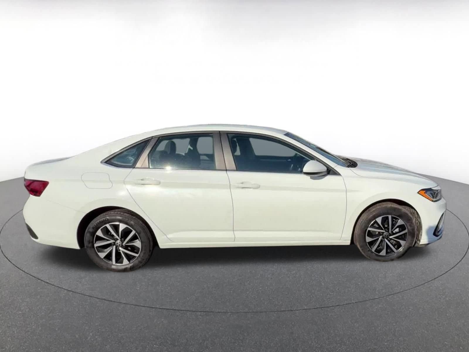 Thumbnail: 2025 Volkswagen Jetta - 15