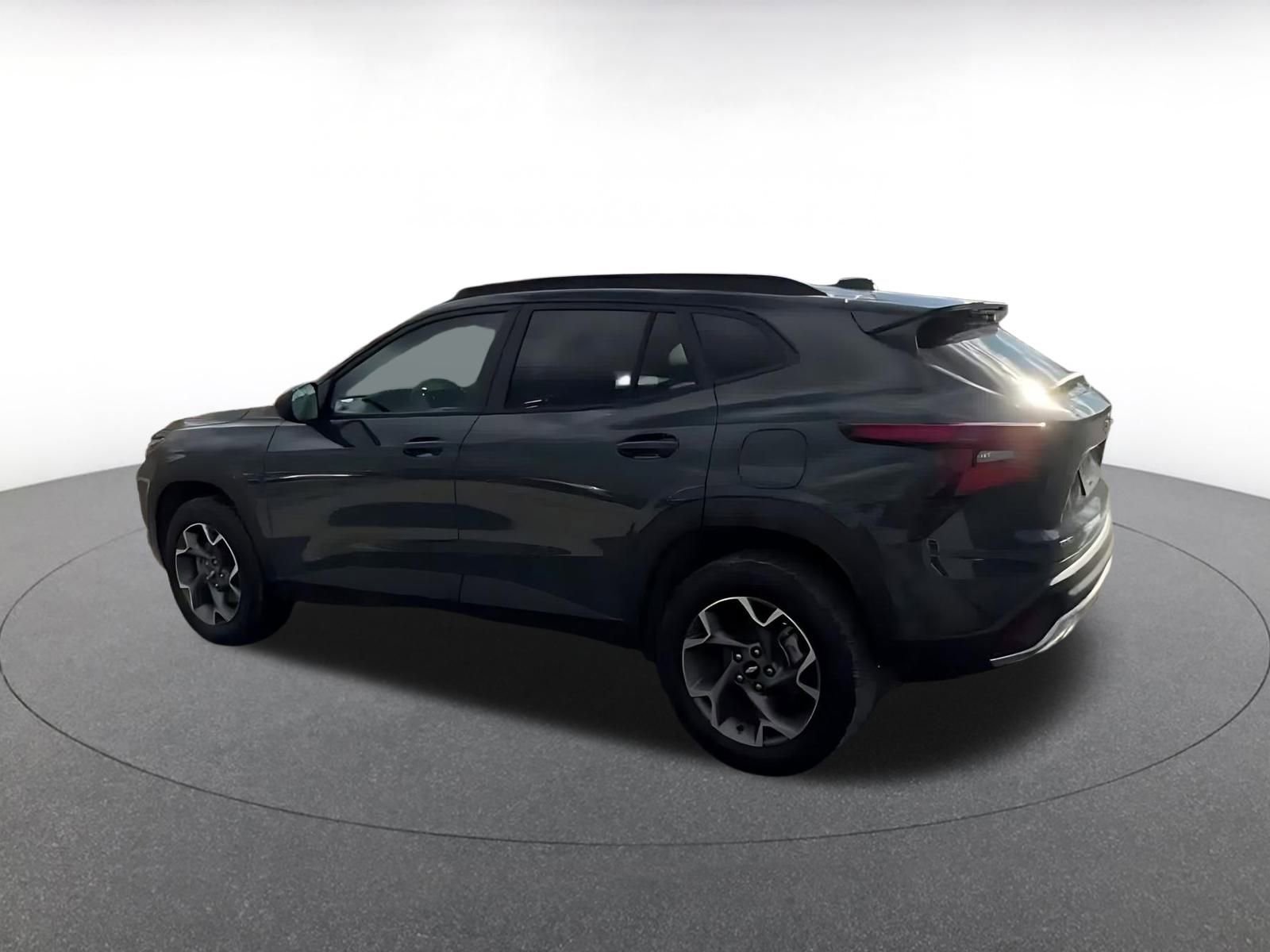 Thumbnail: 2025 Chevrolet Trax - 10