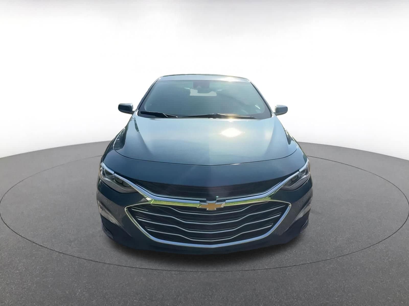 Thumbnail: 2024 Chevrolet Malibu - 4