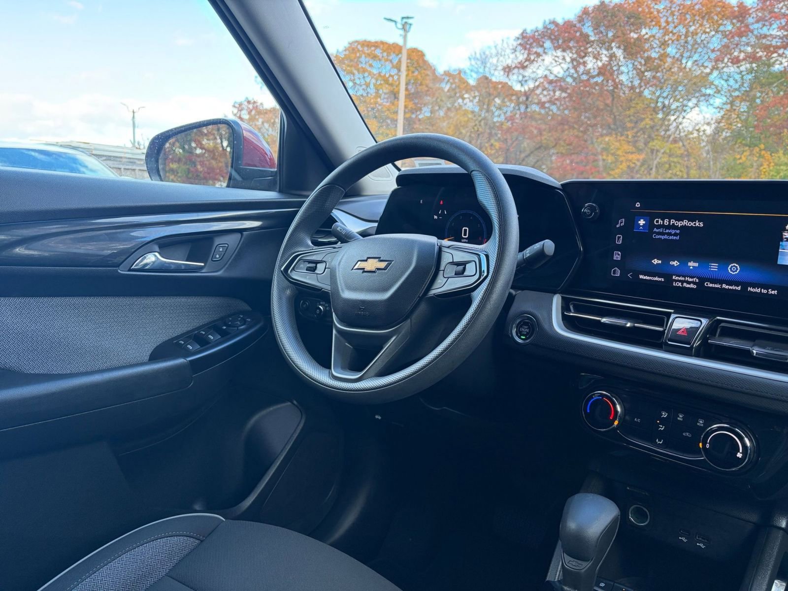 Thumbnail: 2025 Chevrolet TrailBlazer - 32