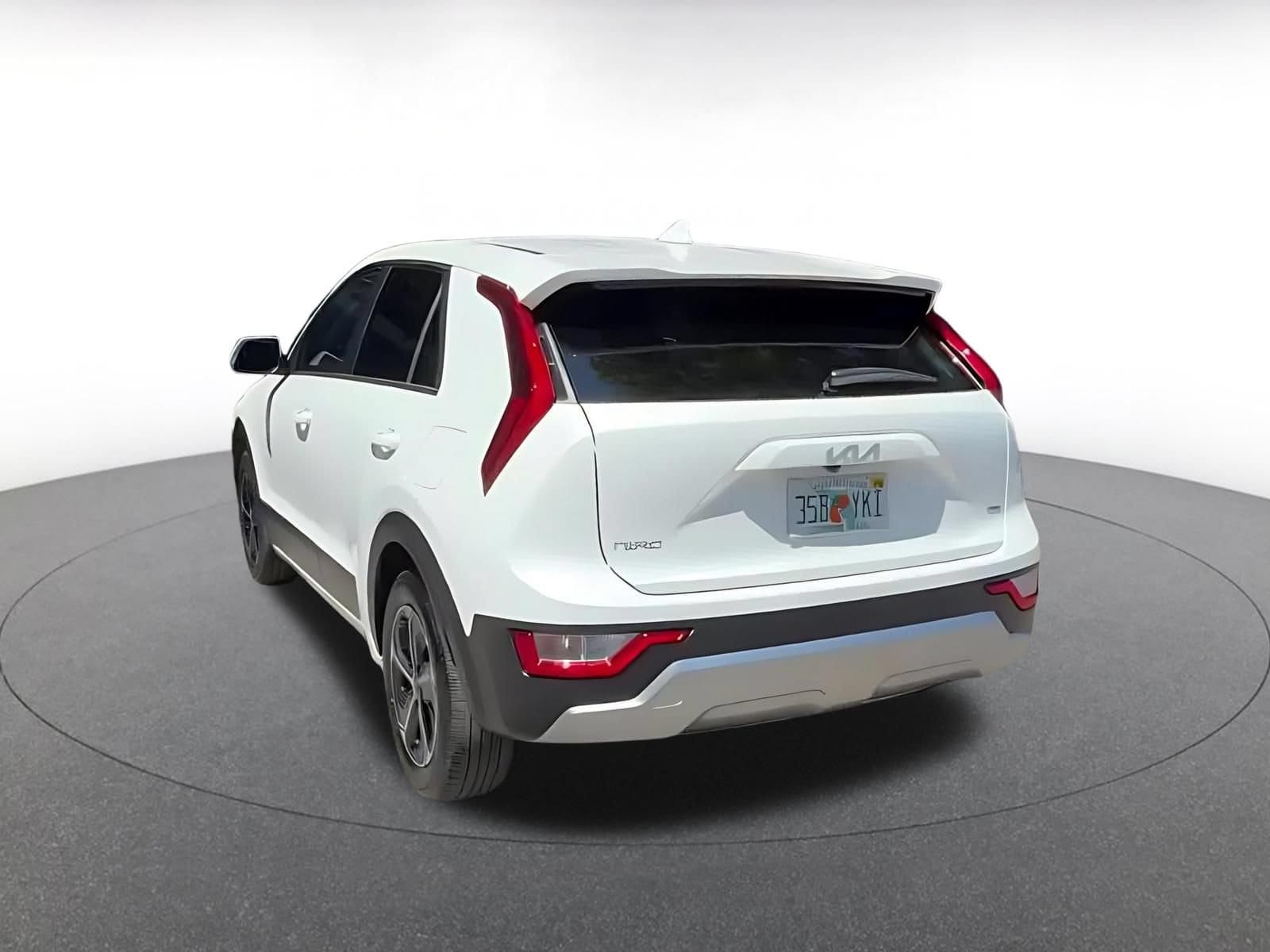 Thumbnail: 2026 Kia Niro - 11