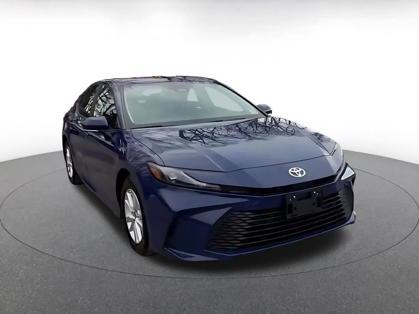 Thumbnail: 2025 Toyota Camry - 3