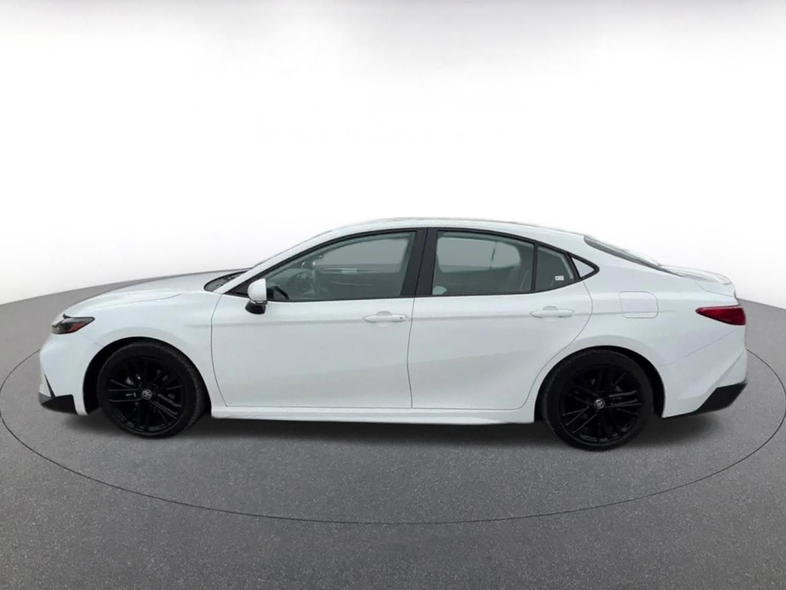 Thumbnail: 2025 Toyota Camry - 9