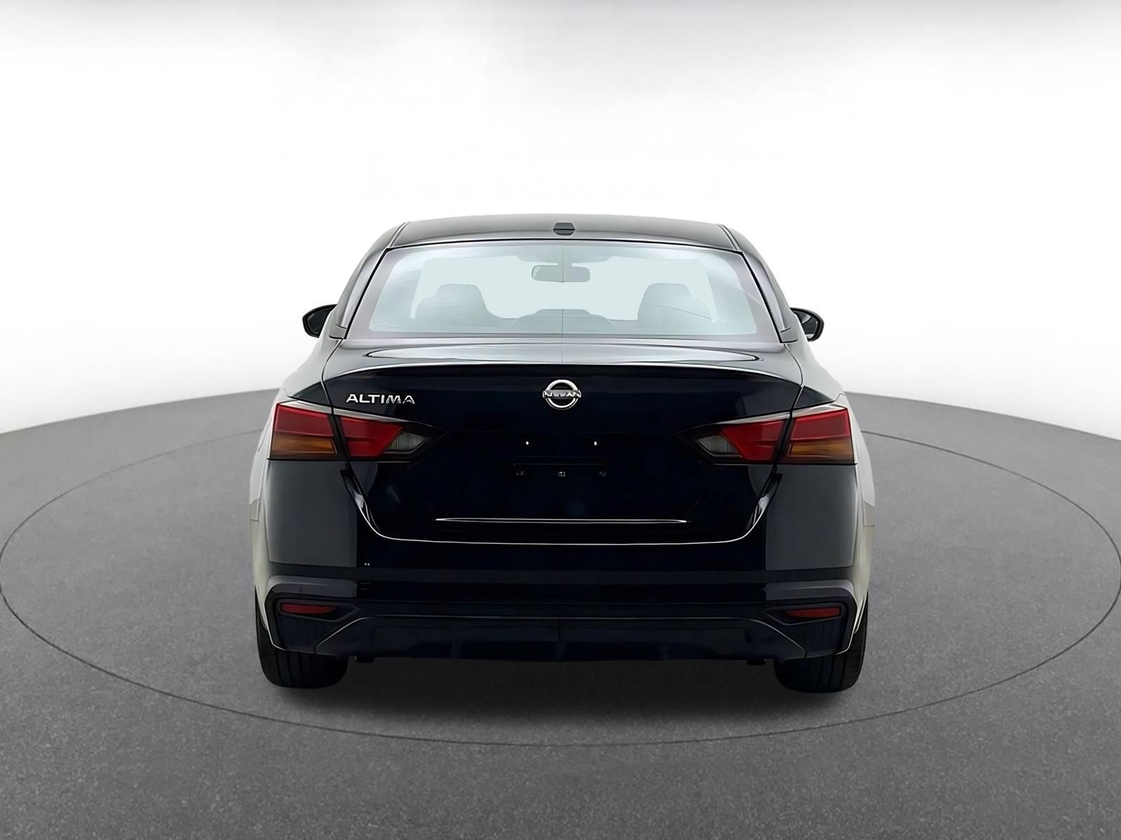 Thumbnail: 2025 Nissan Altima - 8