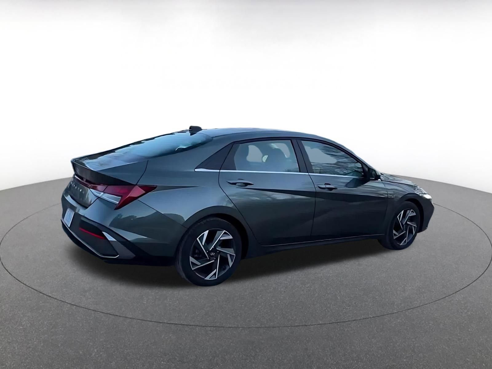 Thumbnail: 2025 Hyundai Elantra - 14