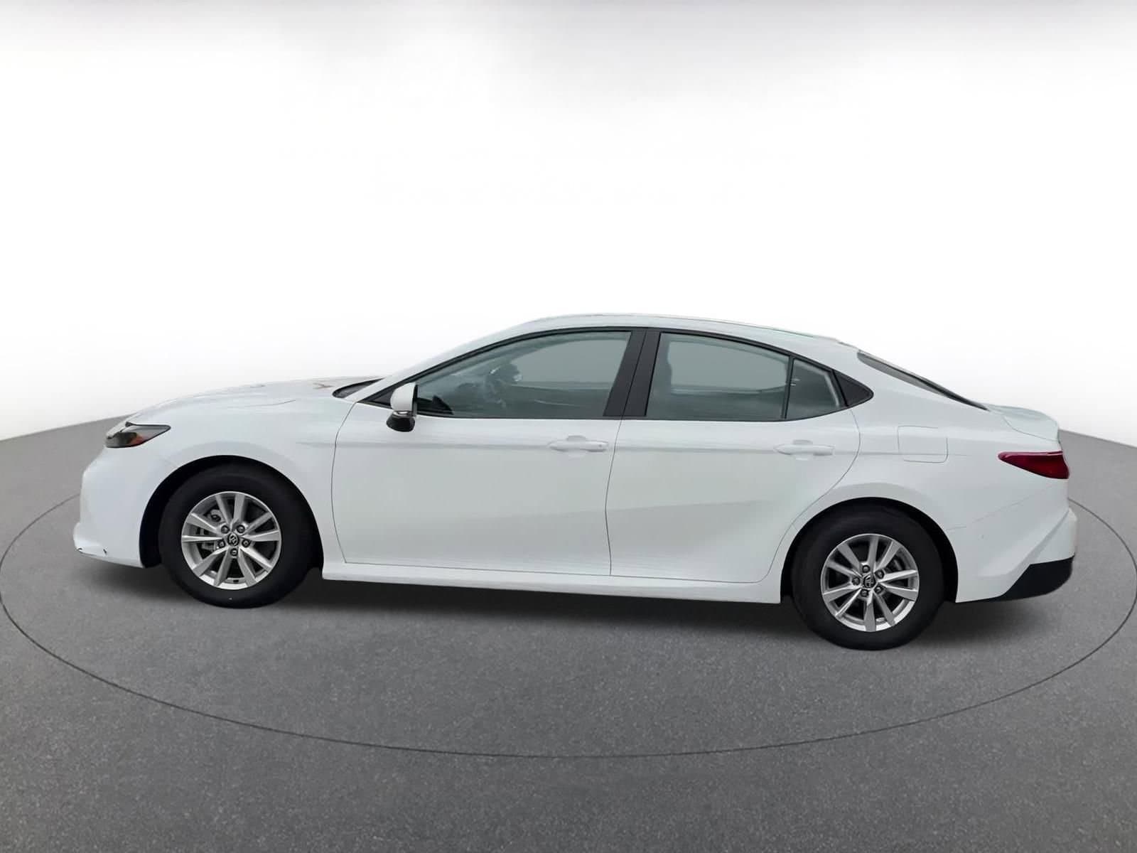 Thumbnail: 2025 Toyota Camry - 9