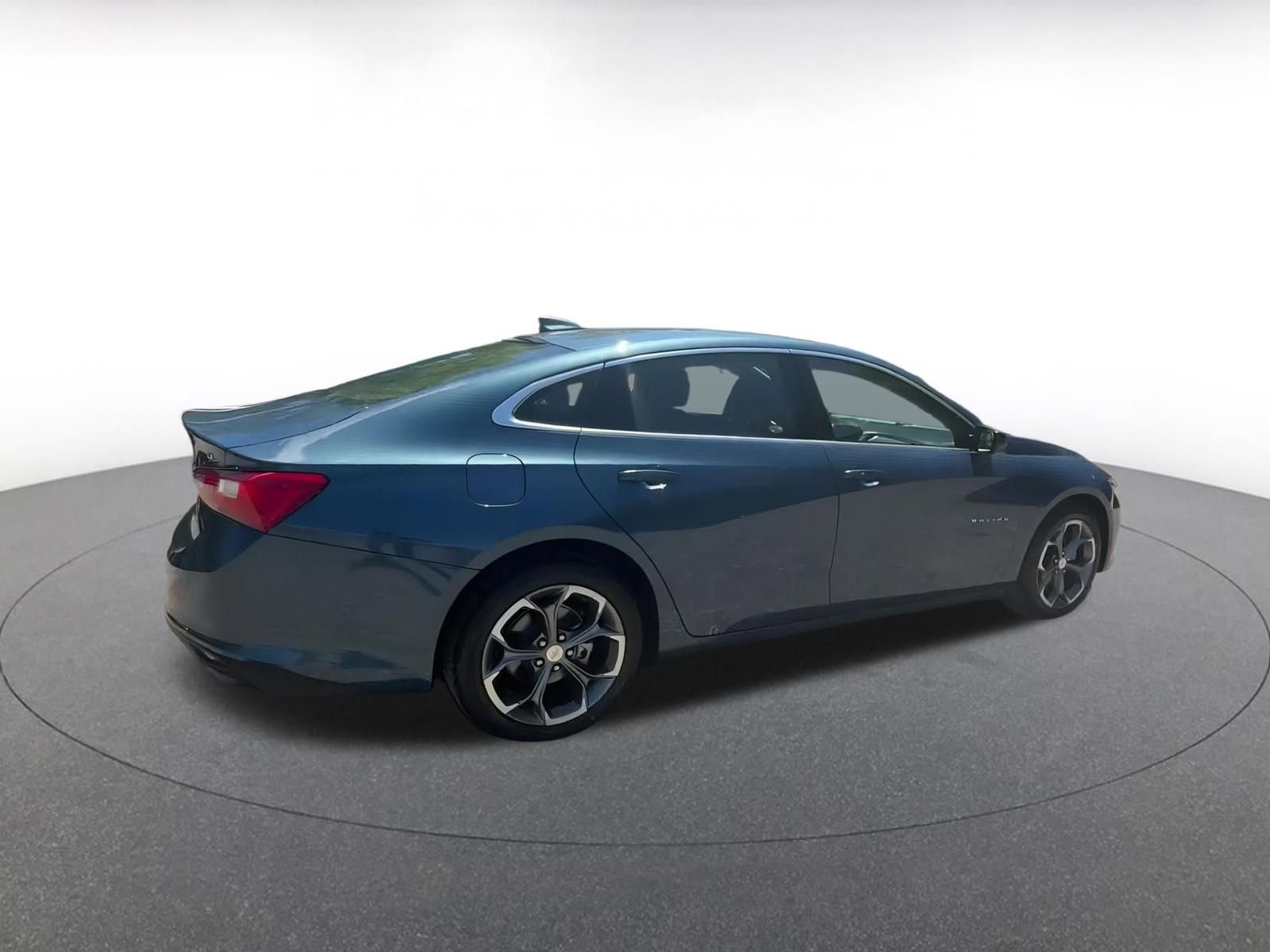 Thumbnail: 2024 Chevrolet Malibu - 15