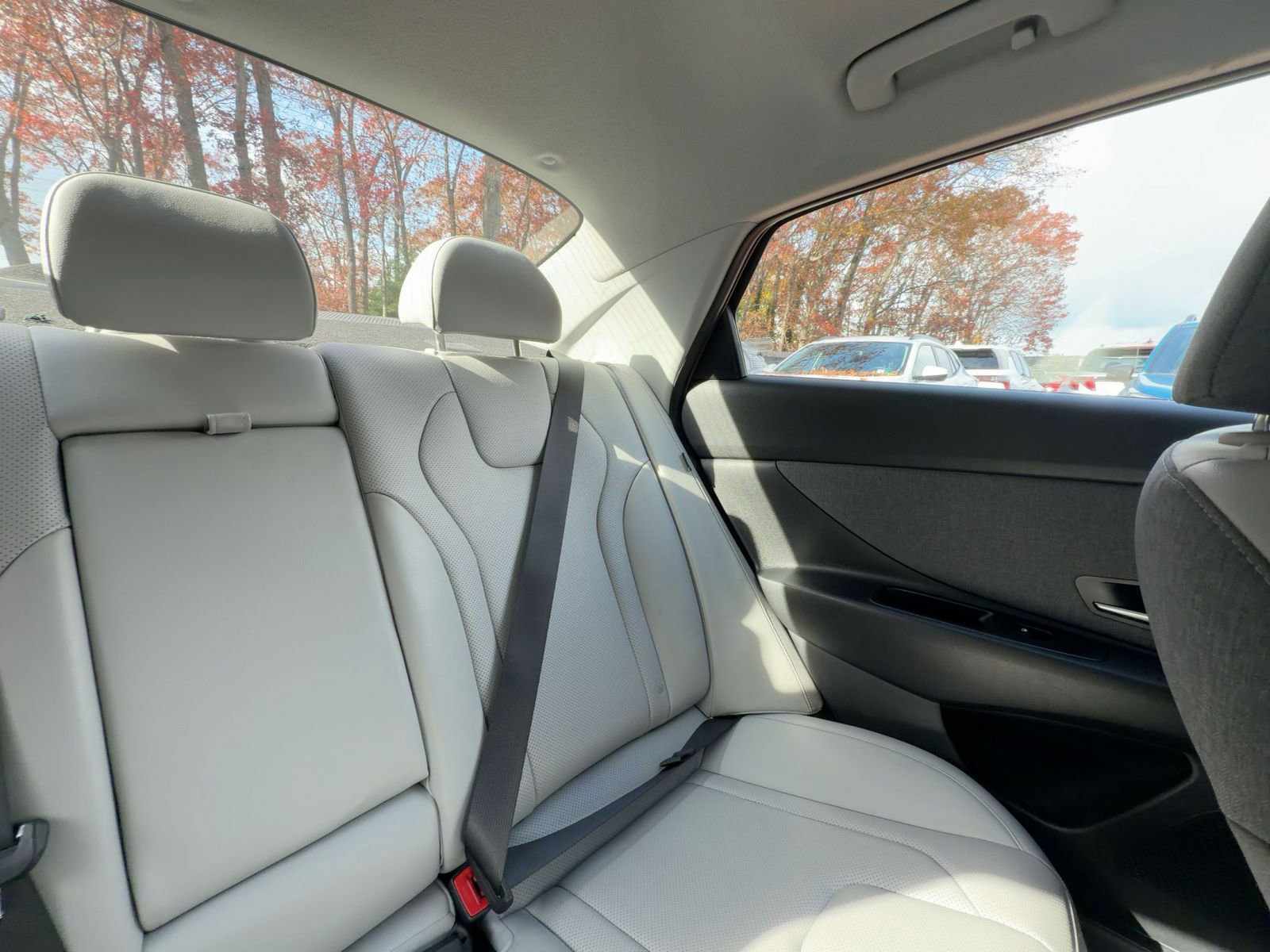 Thumbnail: 2025 Hyundai Elantra - 35