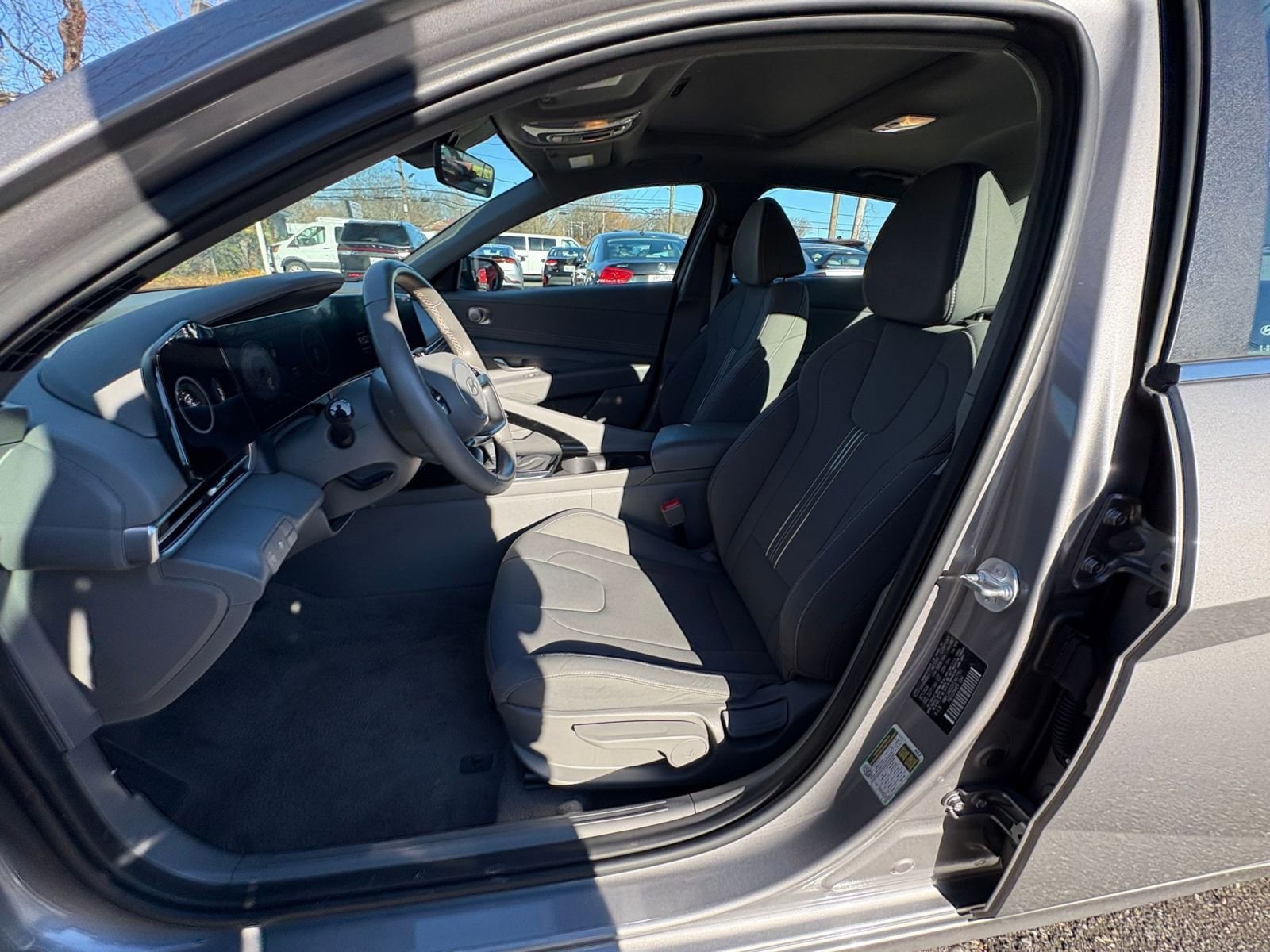 Thumbnail: 2025 Hyundai Elantra - 22