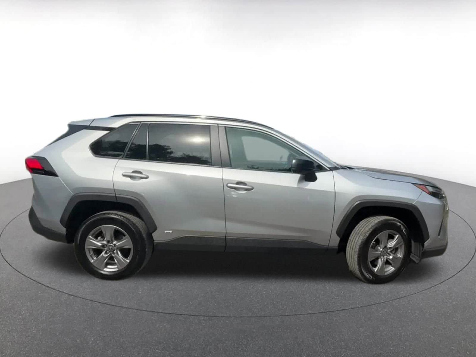 Thumbnail: 2024 Toyota RAV4 - 16