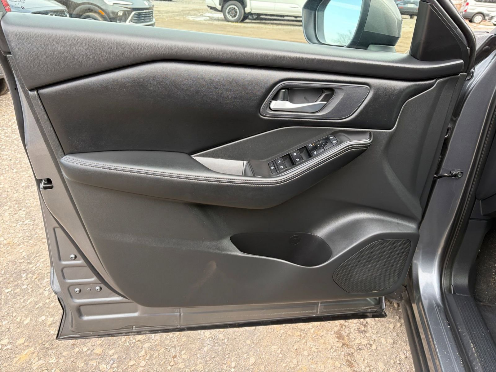 Thumbnail: 2025 Nissan Rogue - 18