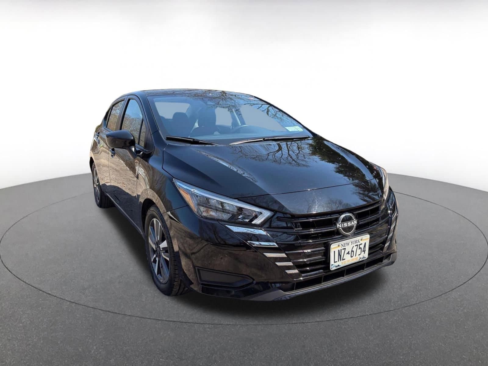 2025 Nissan Versa Sedan SV