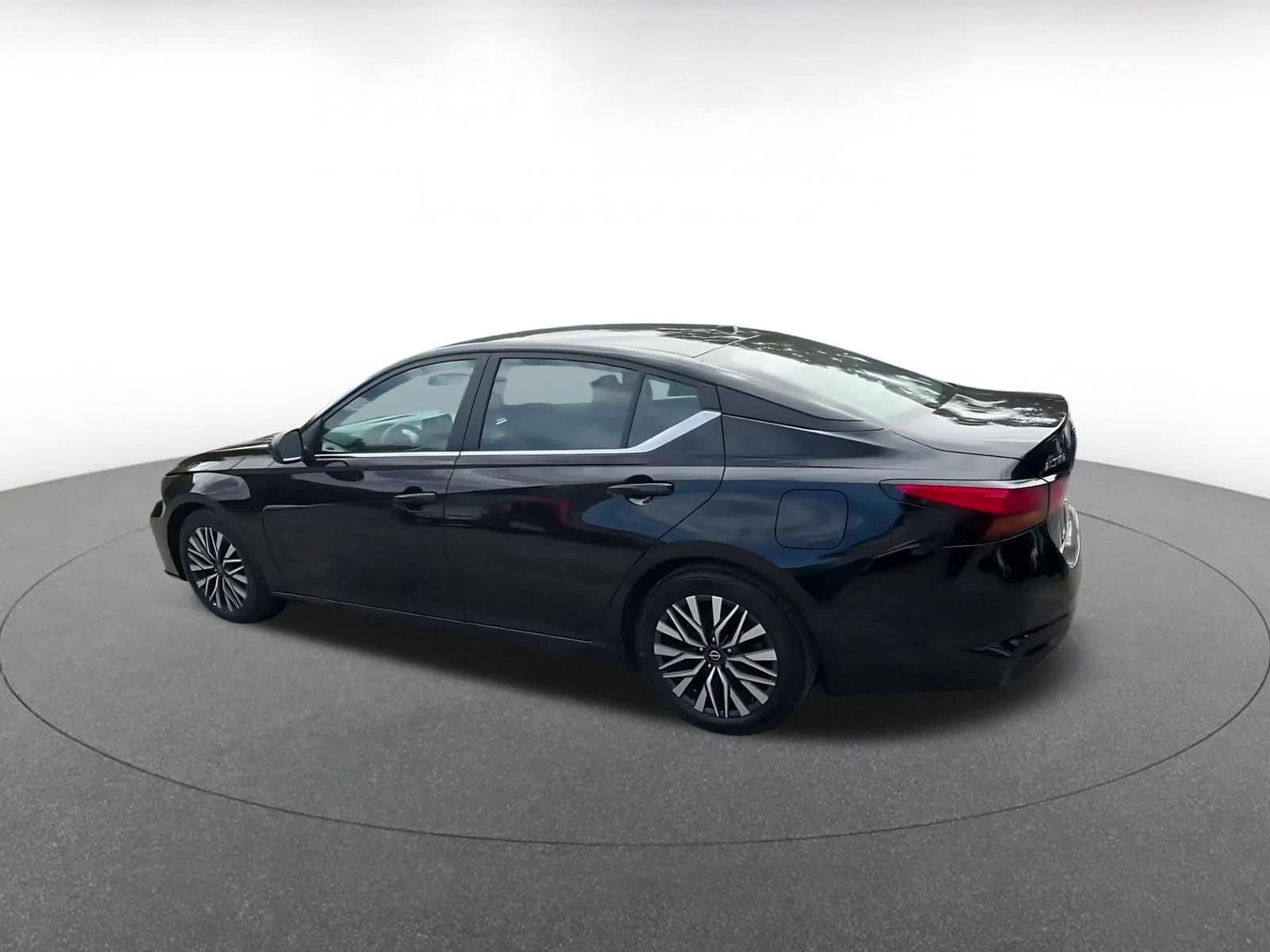 Thumbnail: 2026 Nissan Altima - 8