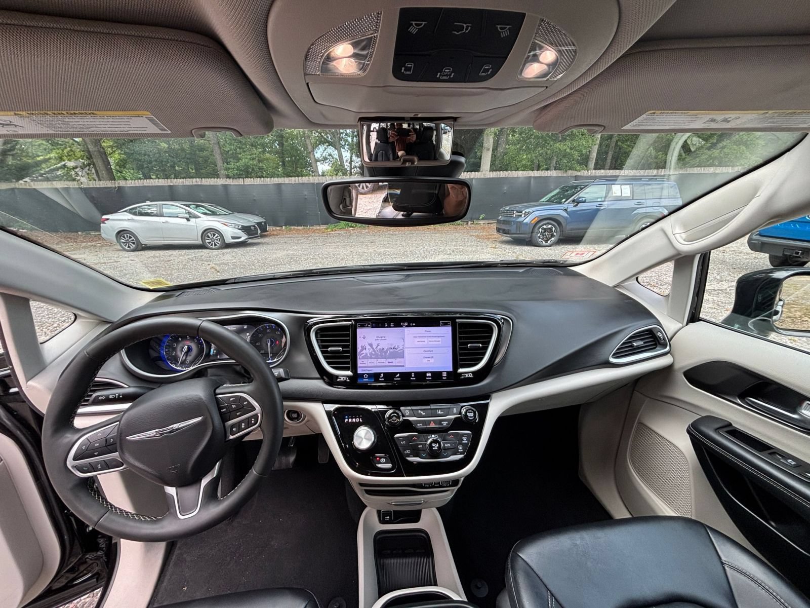 Thumbnail: 2024 Chrysler Pacifica - 34