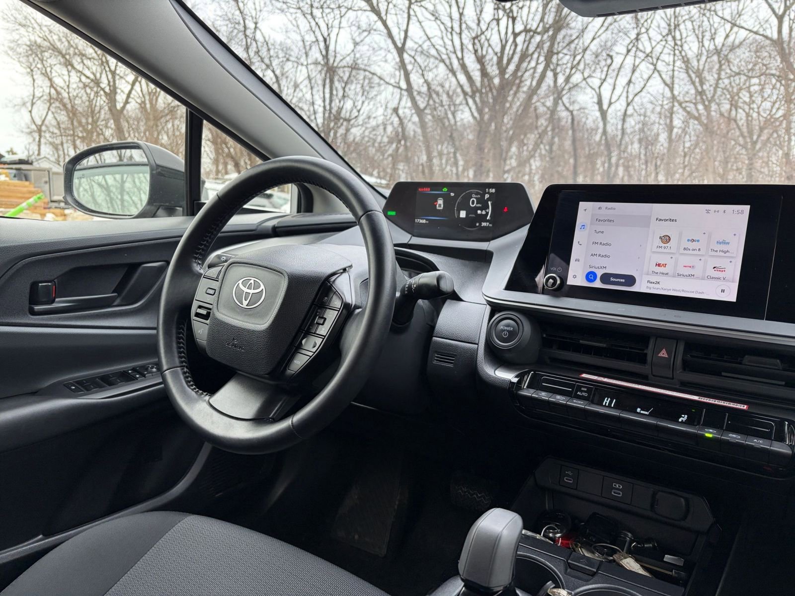 Thumbnail: 2025 Toyota Prius - 32