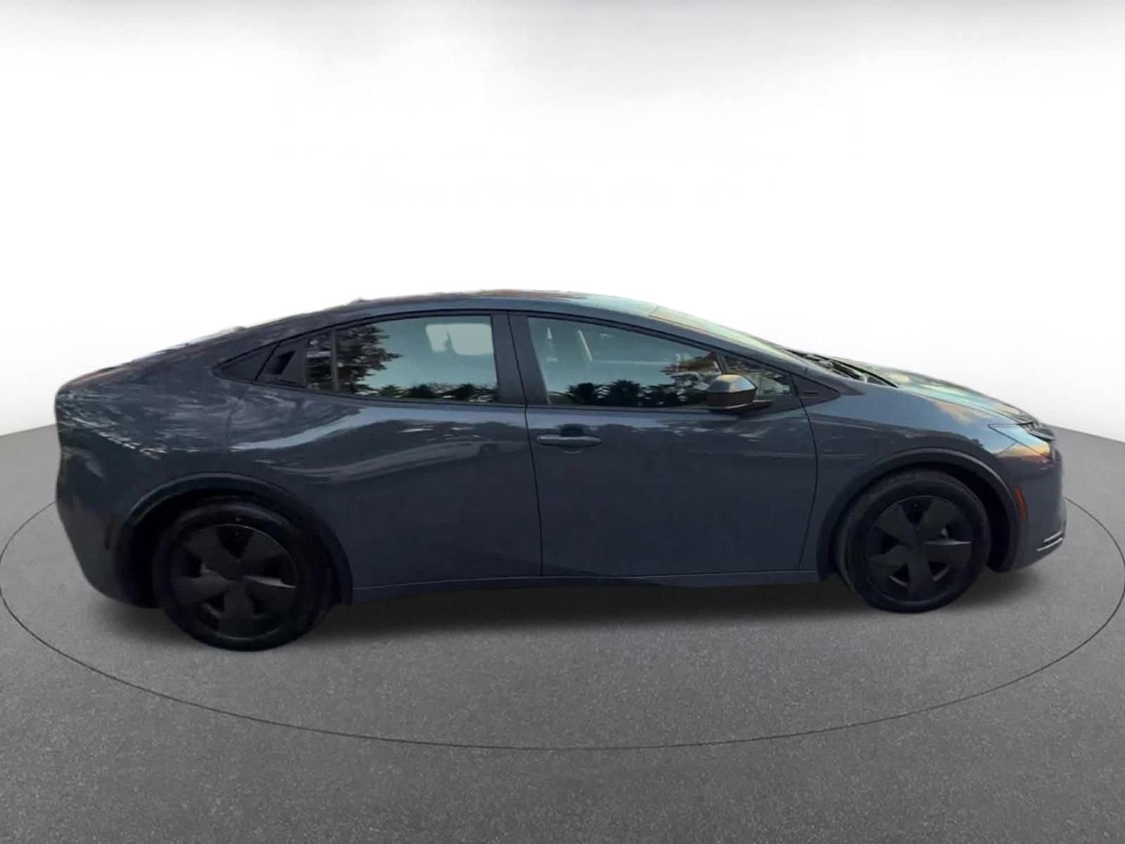 Thumbnail: 2025 Toyota Prius - 16