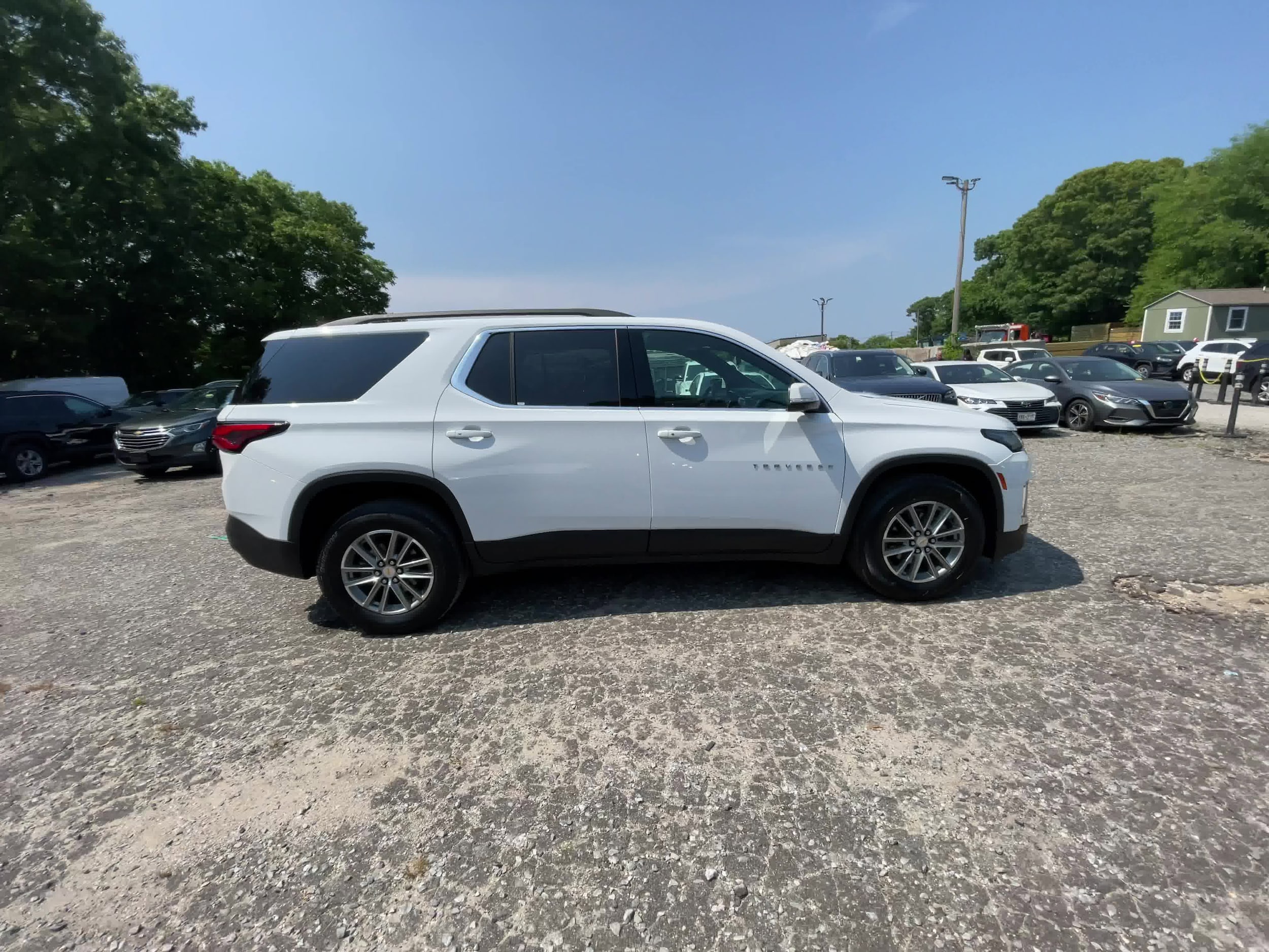 2023 Chevrolet Traverse LT 16