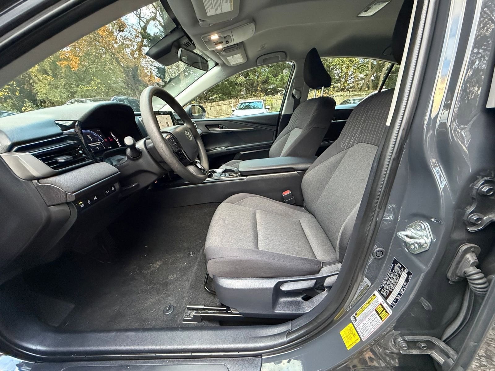 Thumbnail: 2025 Toyota Camry - 25