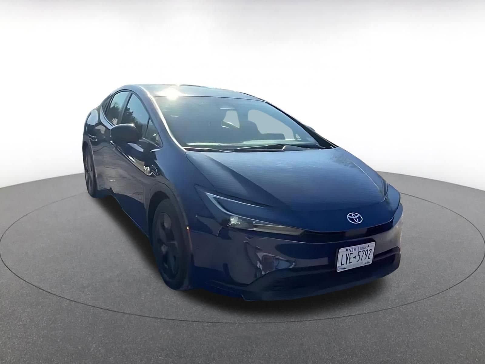 Thumbnail: 2025 Toyota Prius - 3