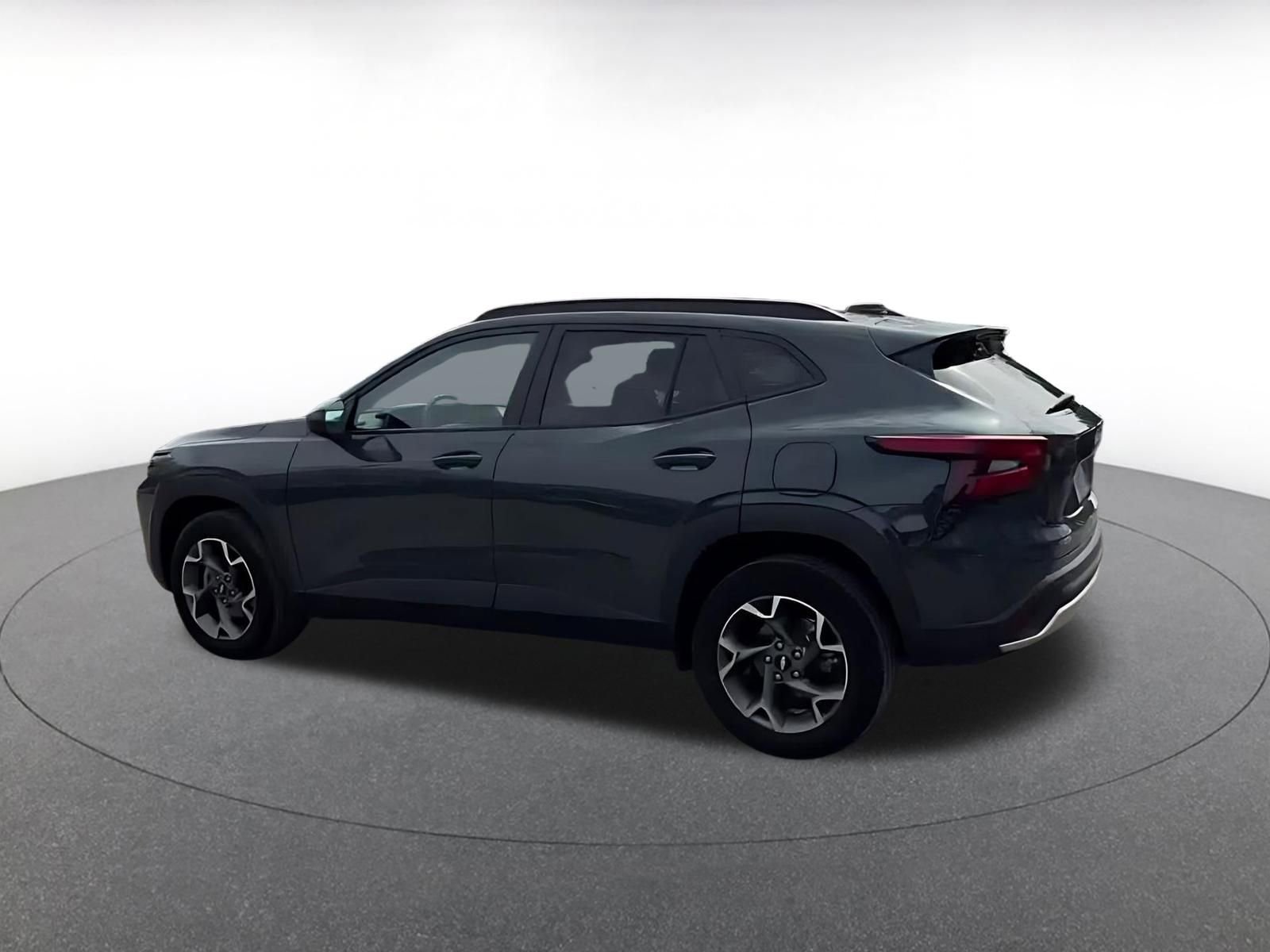 Thumbnail: 2025 Chevrolet Trax - 10