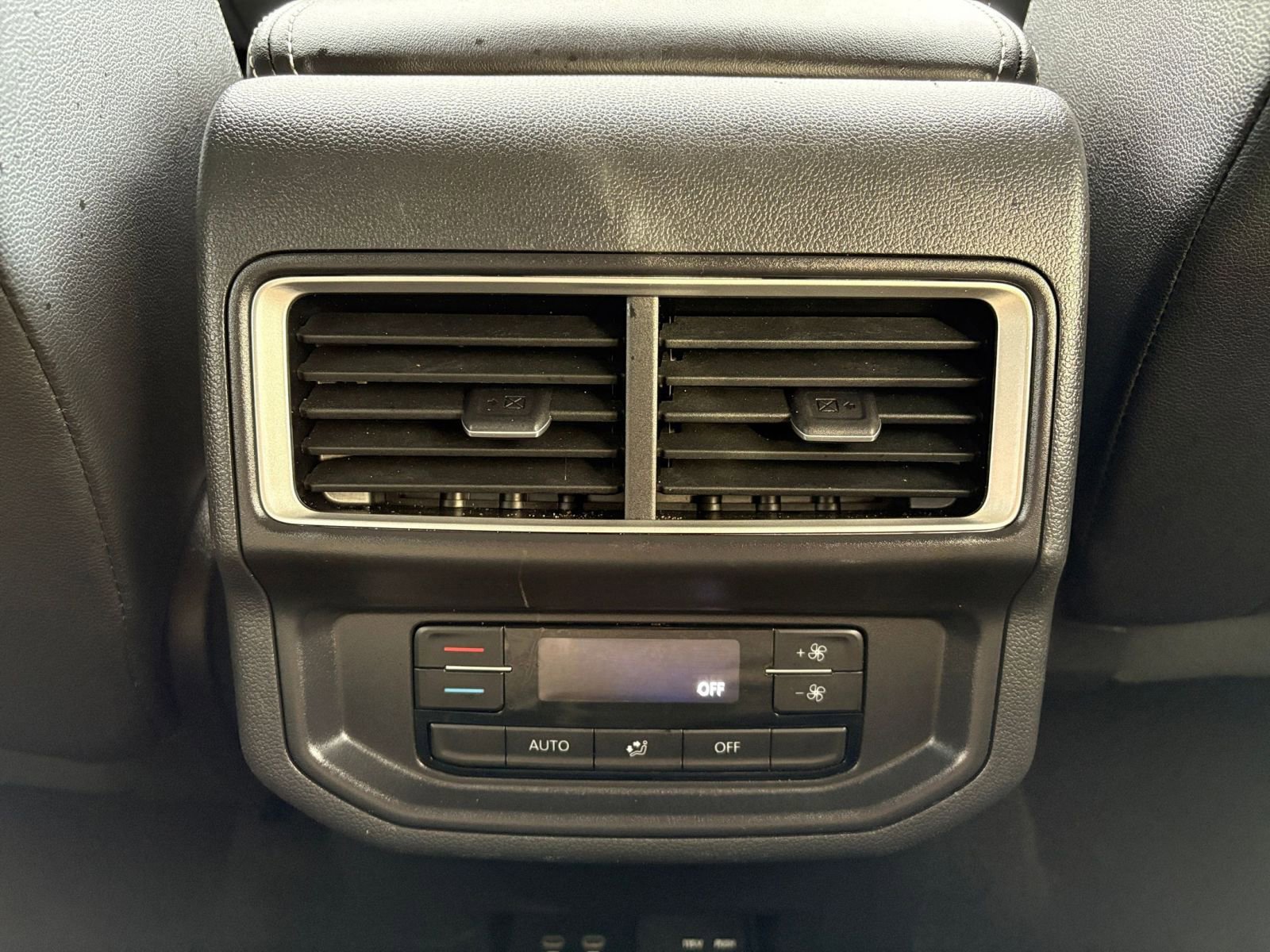 Thumbnail: 2025 Volkswagen Atlas - 24