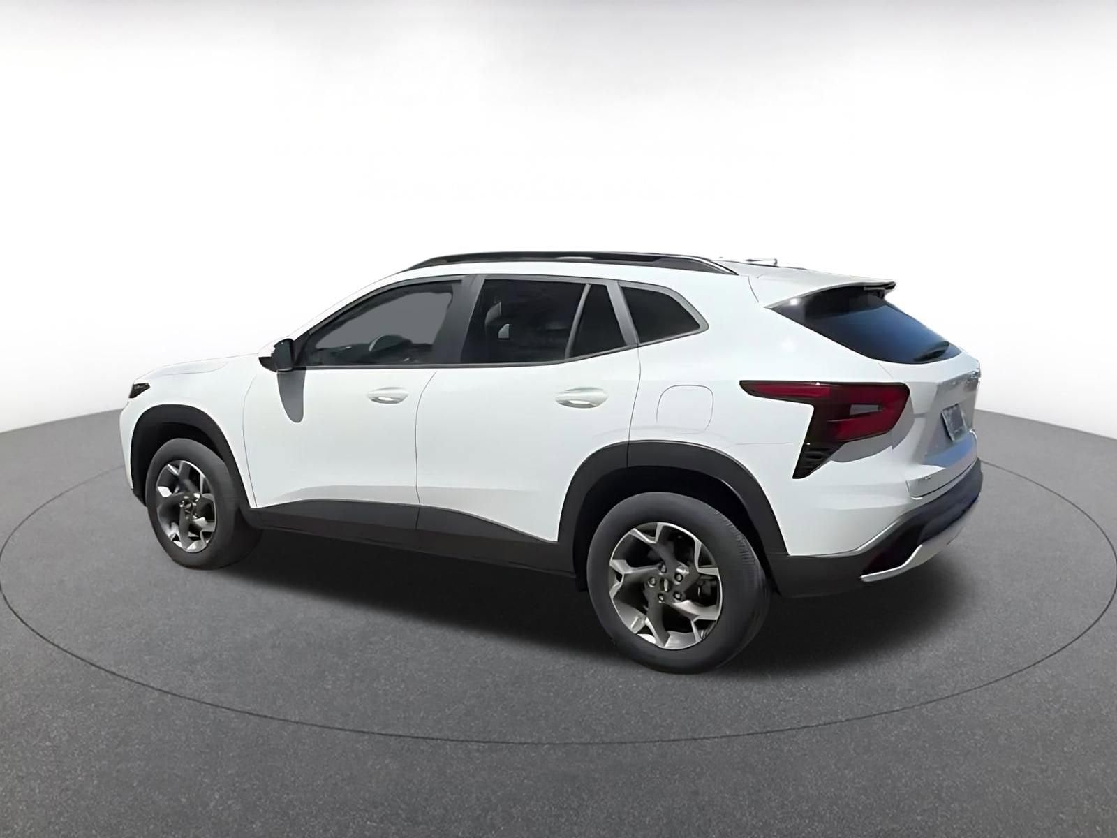 Thumbnail: 2025 Chevrolet Trax - 10