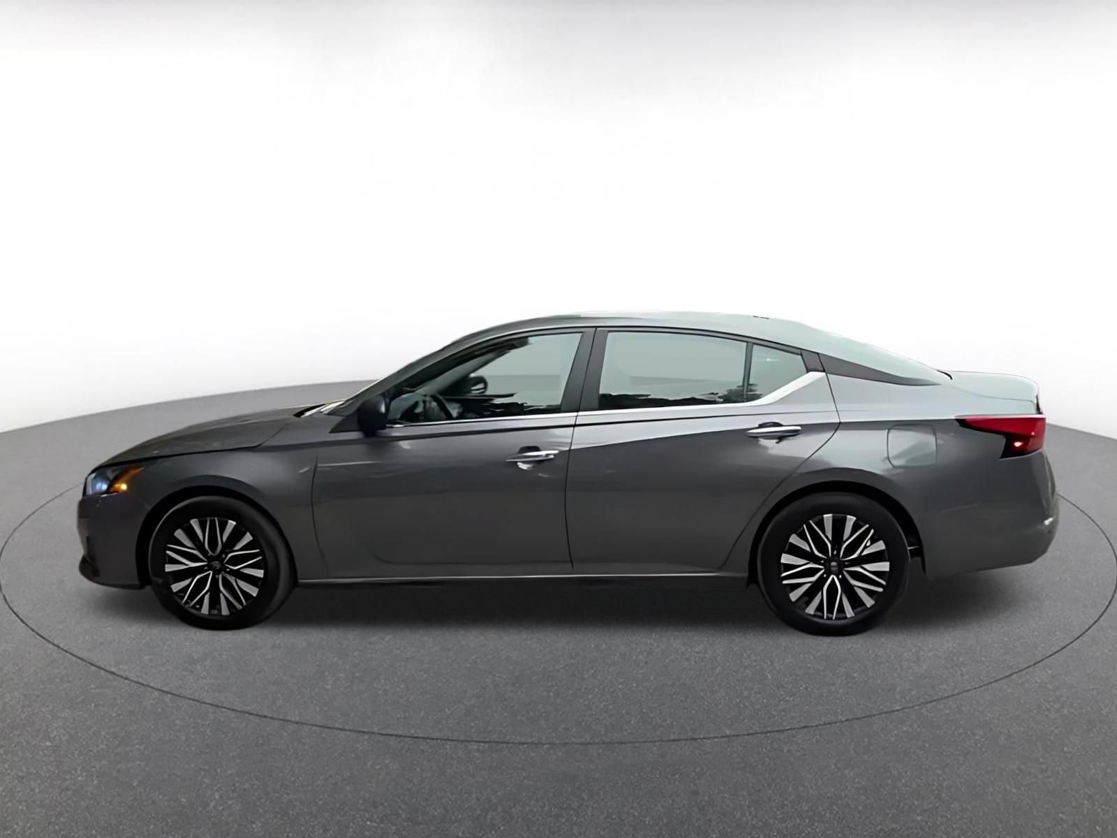 Thumbnail: 2025 Nissan Altima - 16
