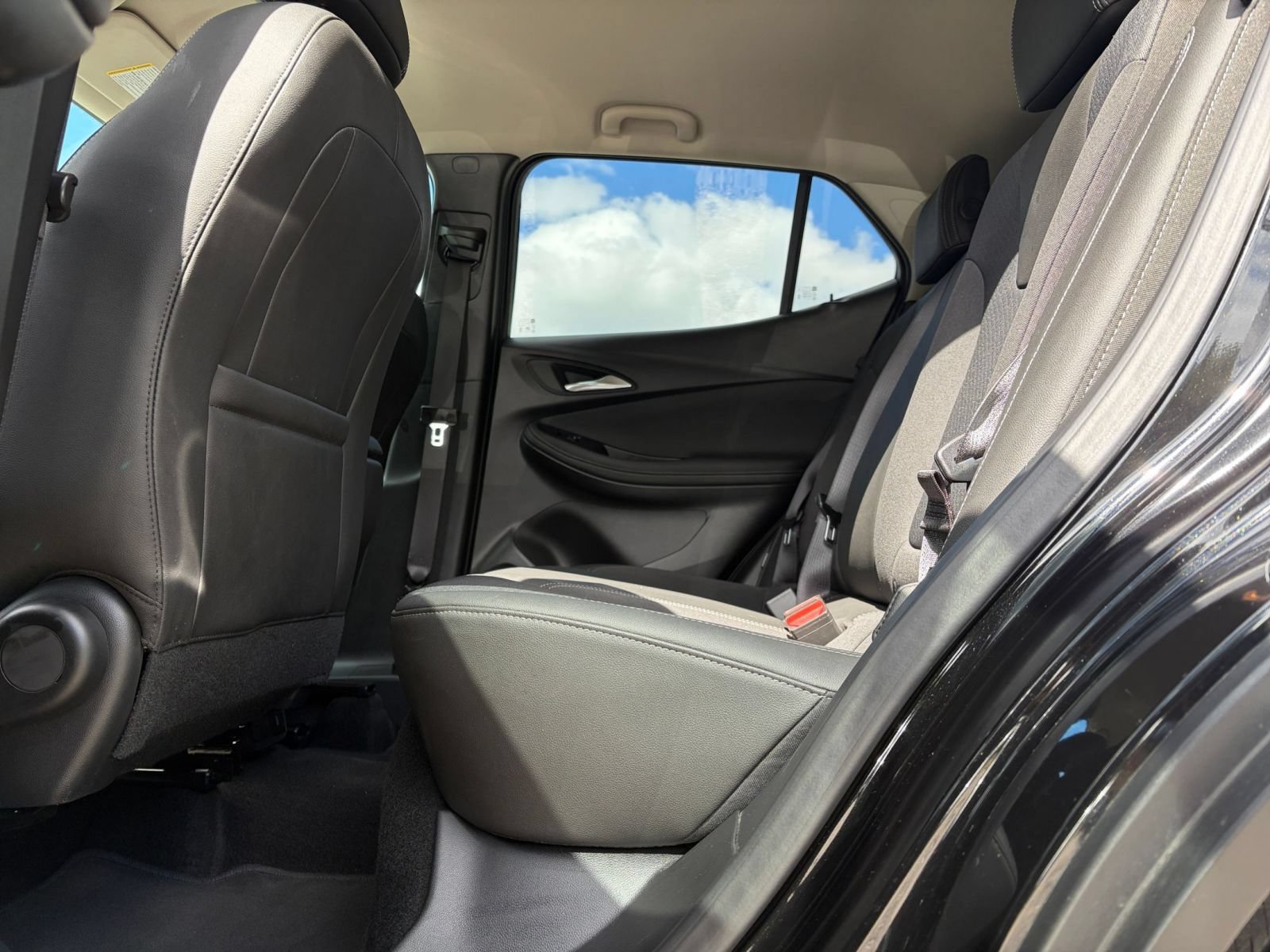Thumbnail: 2025 Buick Encore GX - 24