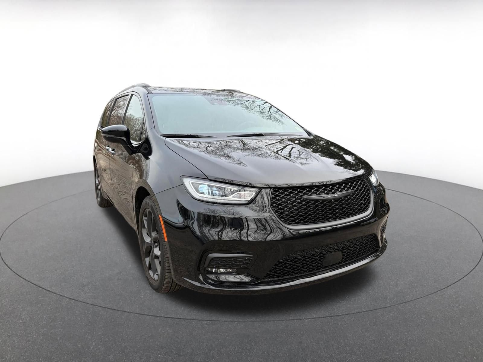 Thumbnail: 2025 Chrysler Pacifica - 1