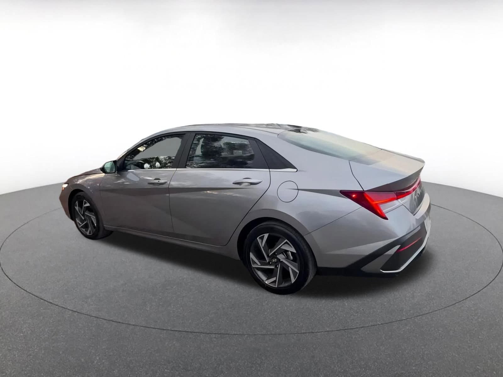 Thumbnail: 2025 Hyundai Elantra - 10