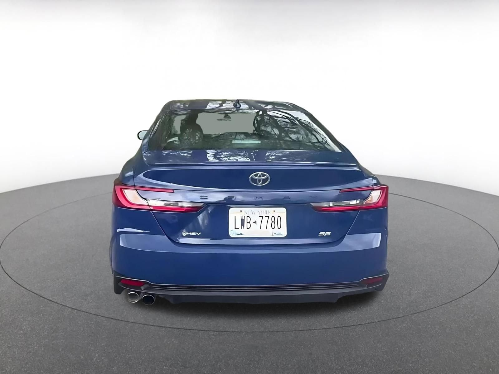 Thumbnail: 2025 Toyota Camry - 12